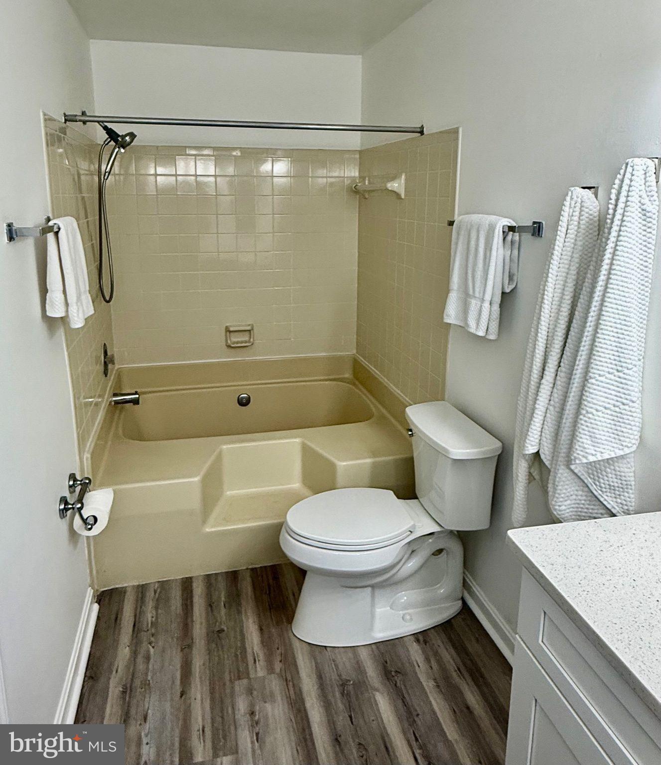 MANCHESTER LAKES - Residential