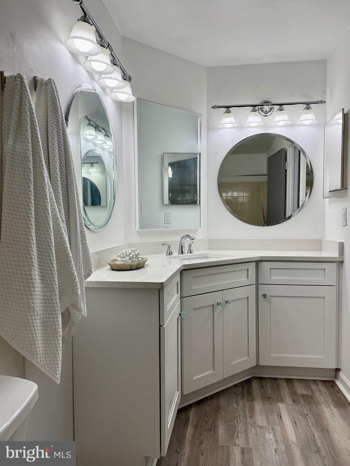 MANCHESTER LAKES - Residential