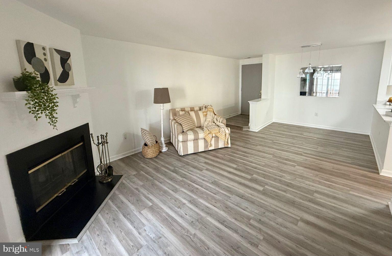 MANCHESTER LAKES - Residential