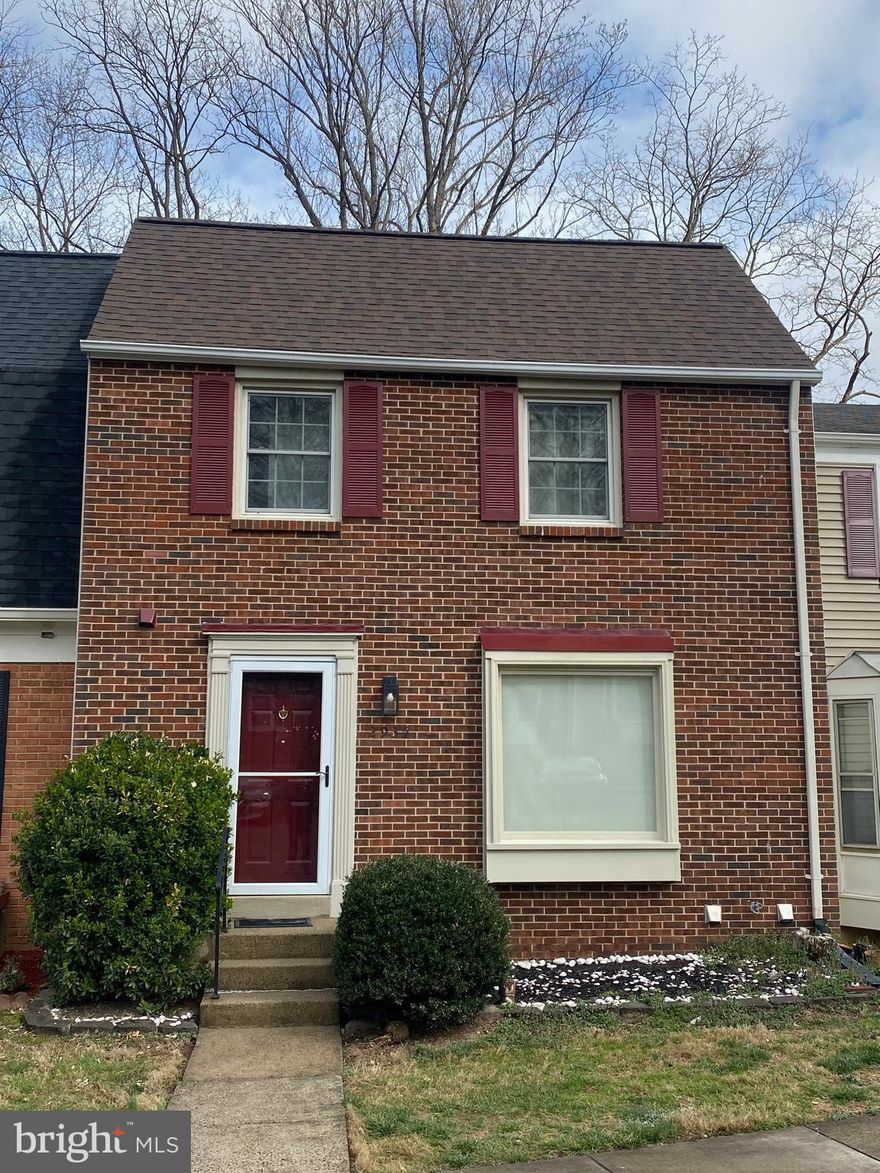 Covington, Section 4- so close to the Mosaic District, Vienna Metro, and more!  Being leased for the first time by its current owner, this 3 bed, 2.5 townhome exudes pride of ownership.   Situated on a premium homesite backing to trees, this charming corner of Covington is waiting for you to call it home!