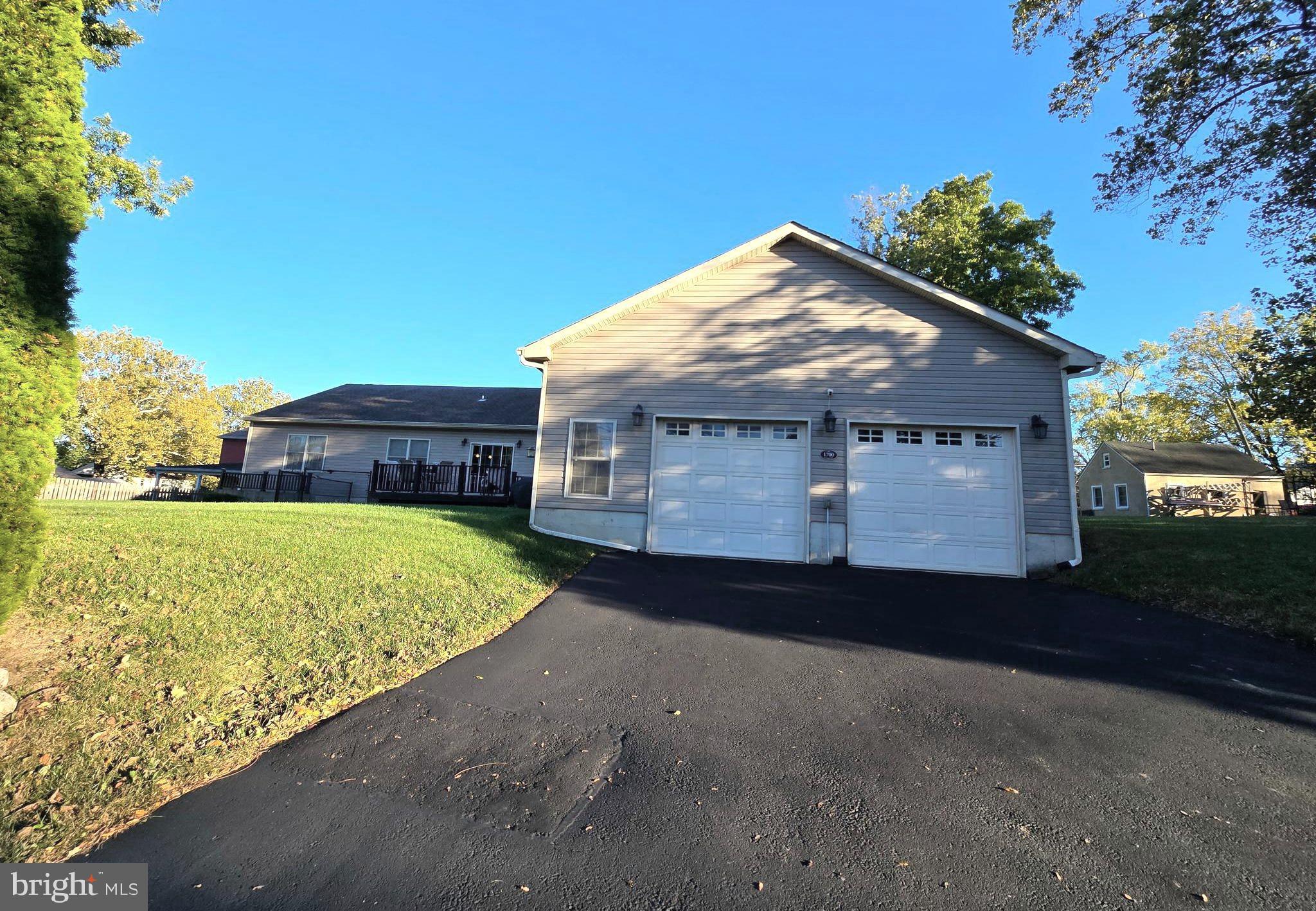 FEASTERVILLE - Residential