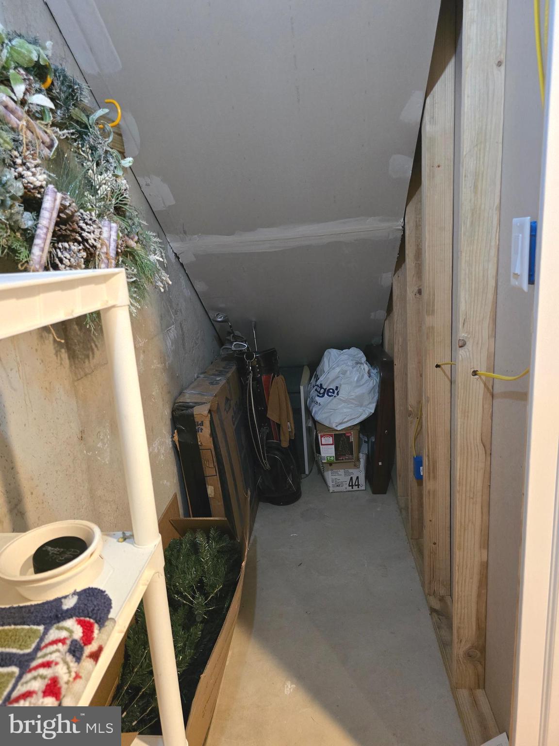 FEASTERVILLE - Residential