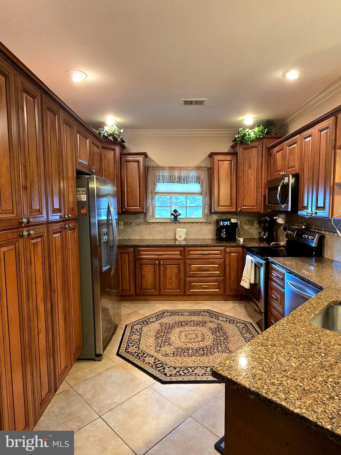 FEASTERVILLE - Residential