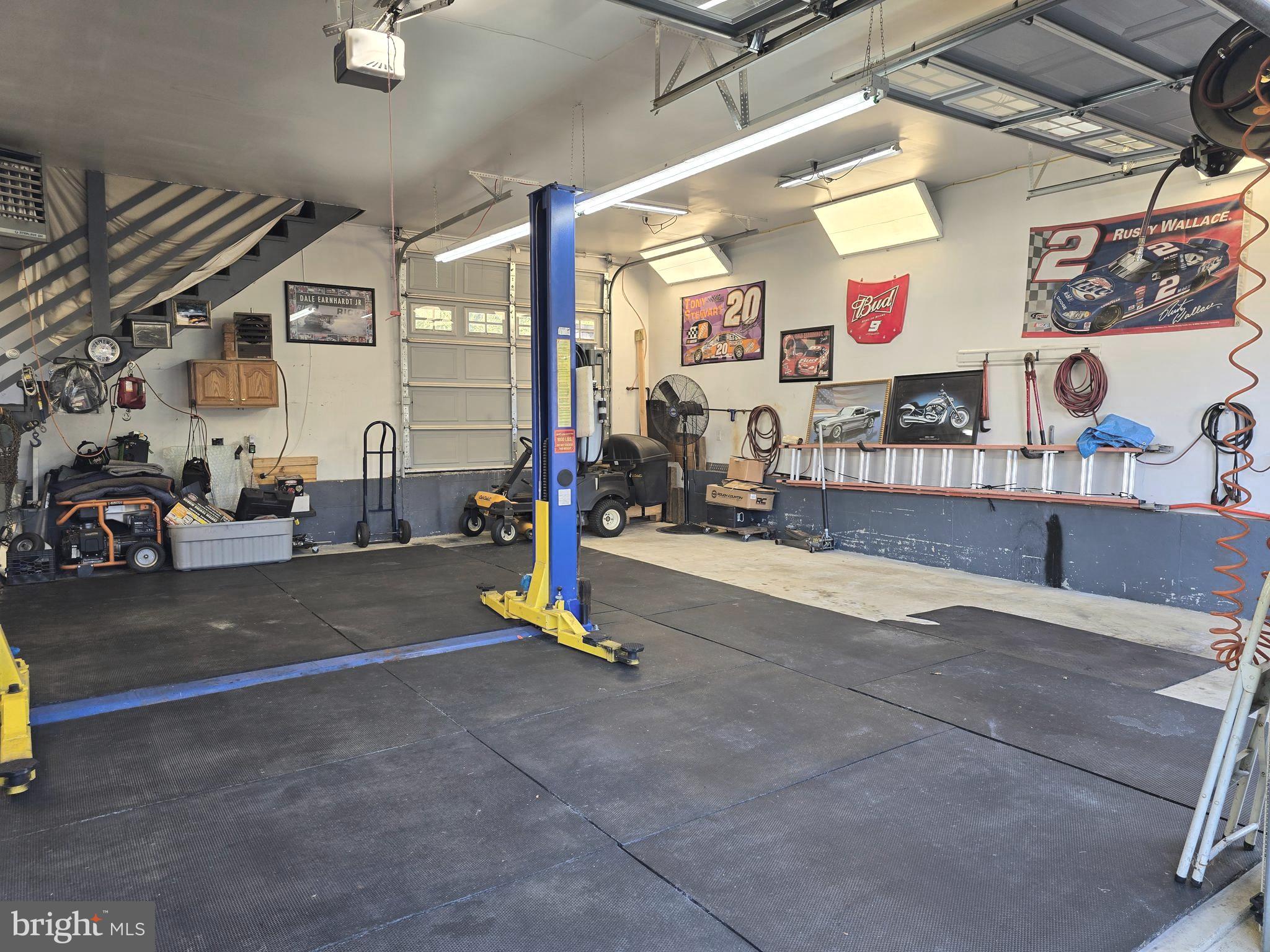 FEASTERVILLE - Residential