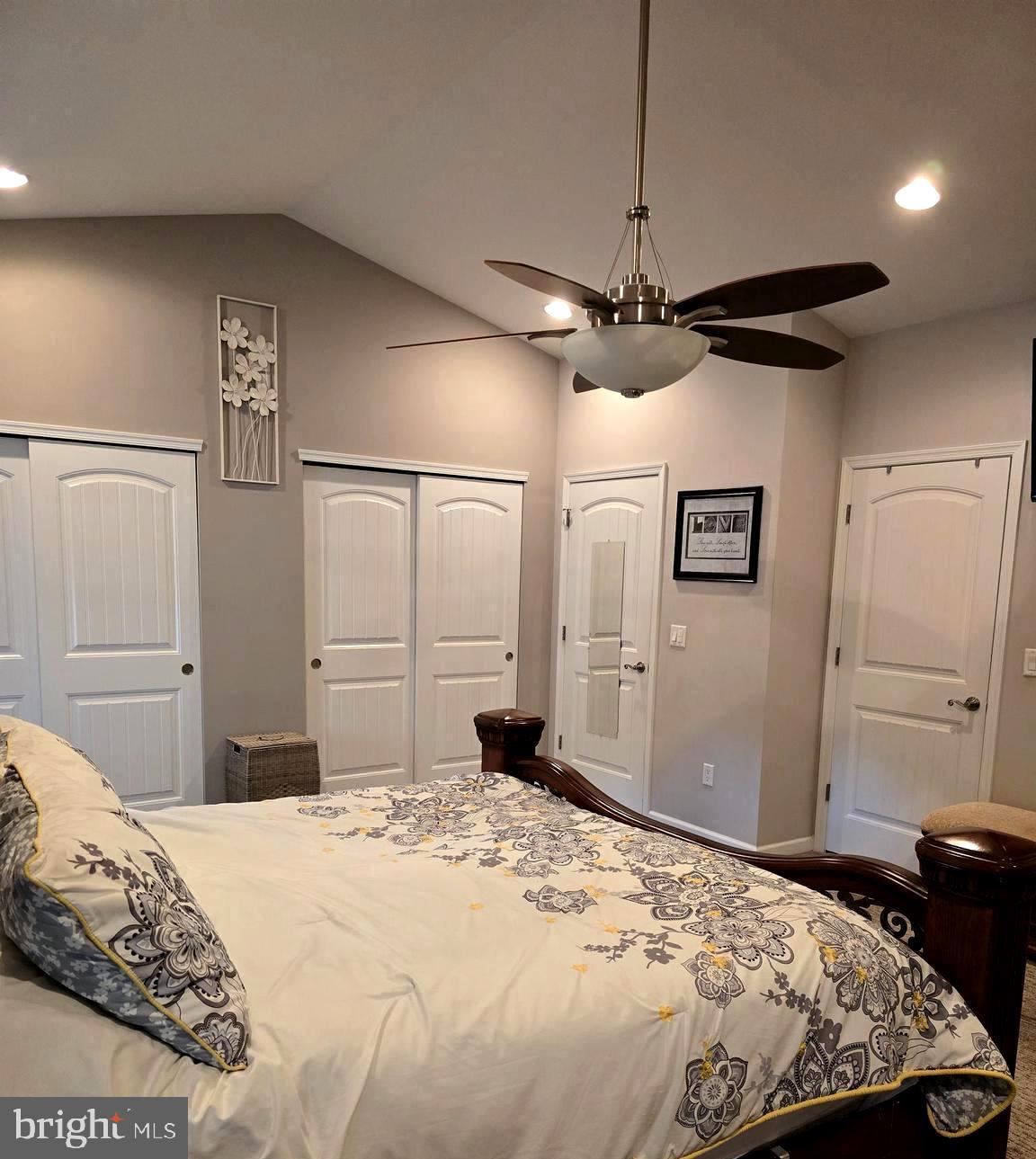 FEASTERVILLE - Residential