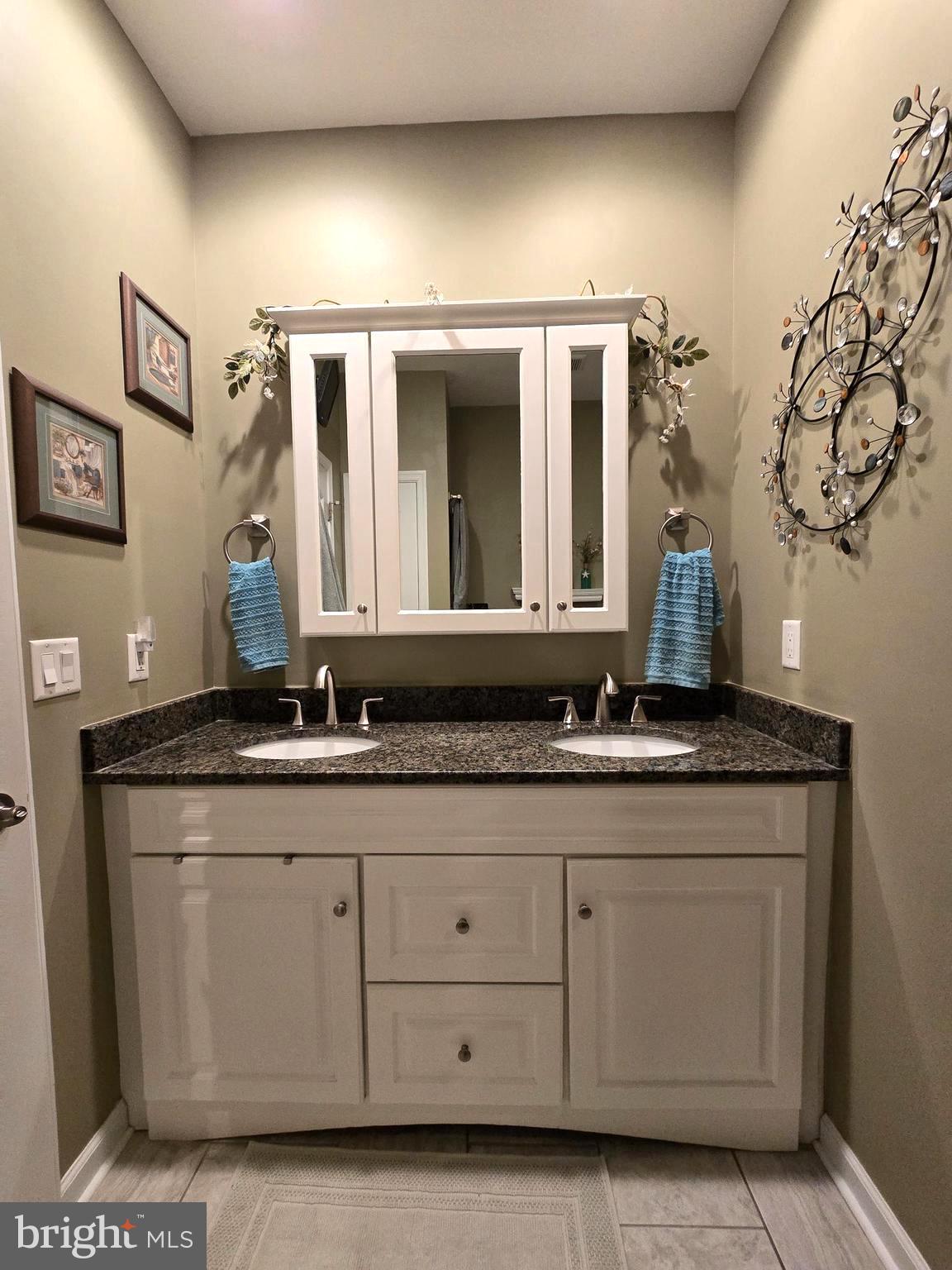 FEASTERVILLE - Residential