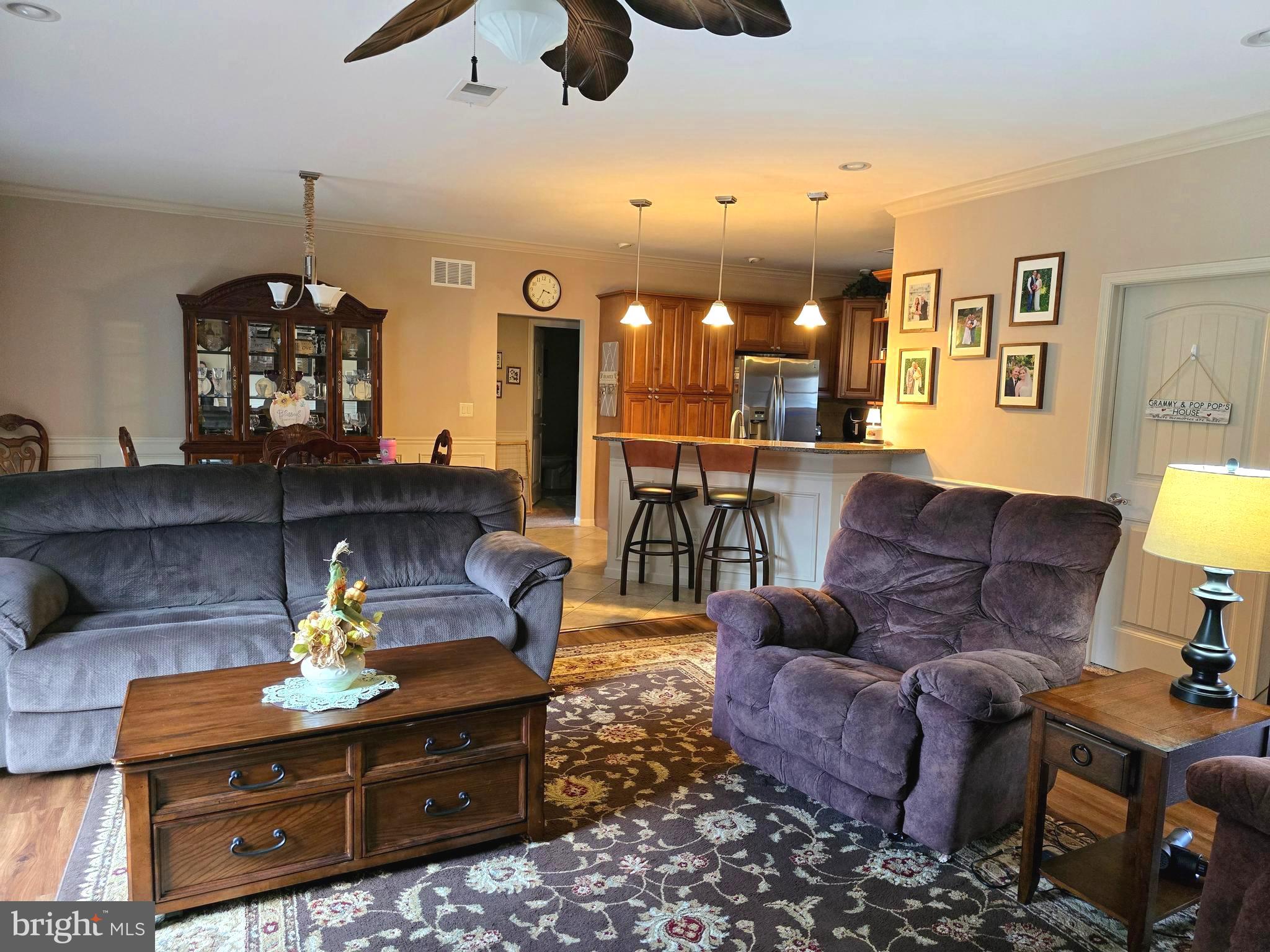 FEASTERVILLE - Residential