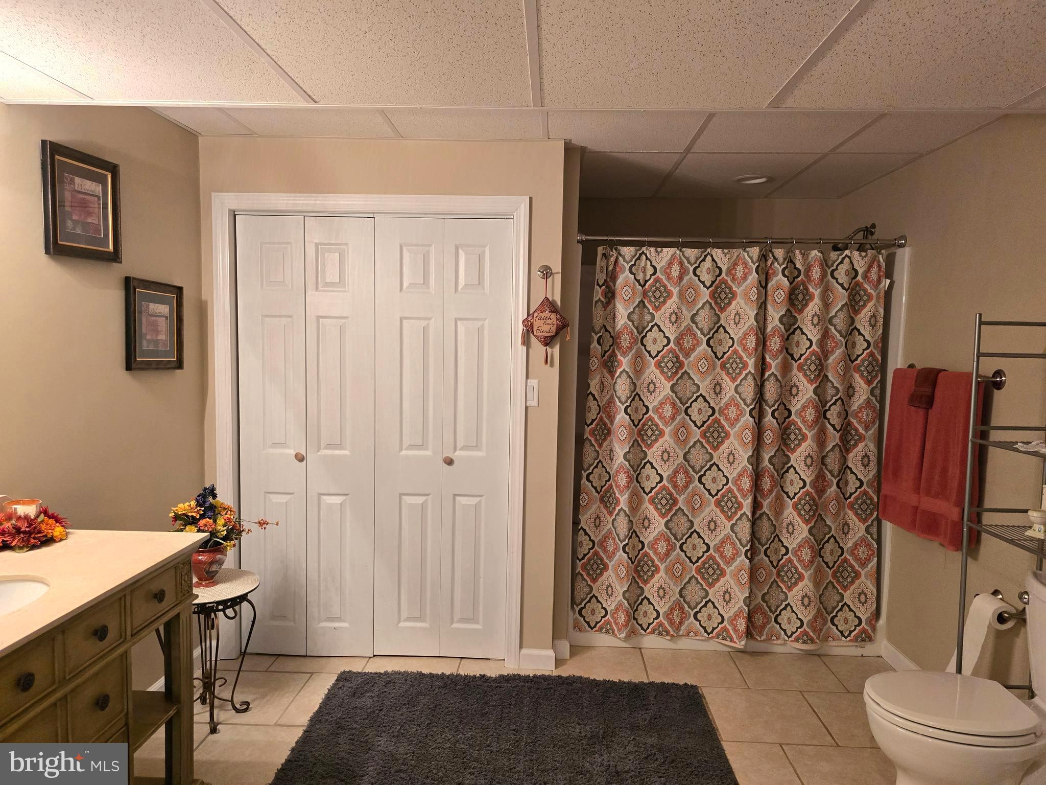 FEASTERVILLE - Residential