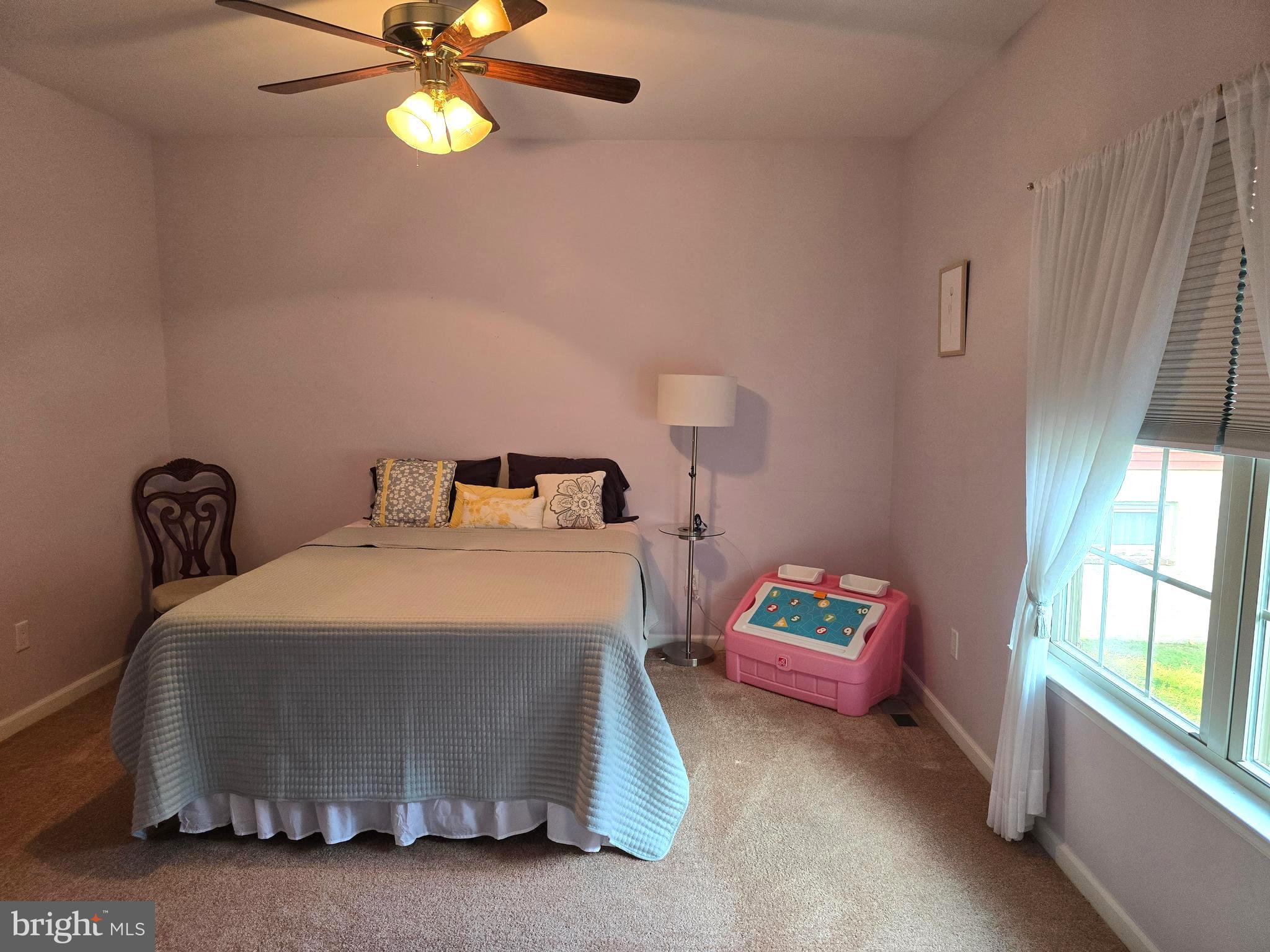 FEASTERVILLE - Residential