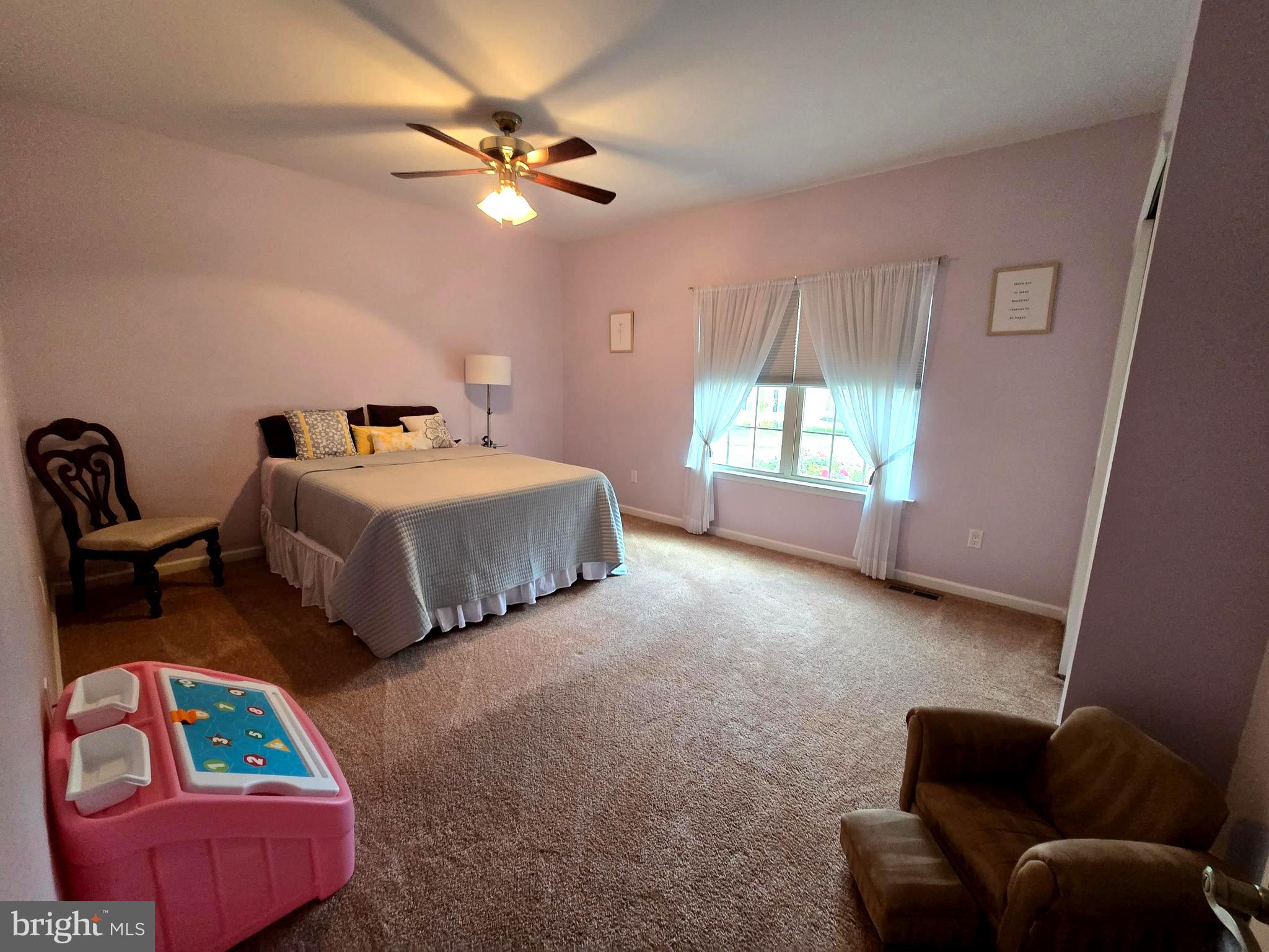 FEASTERVILLE - Residential