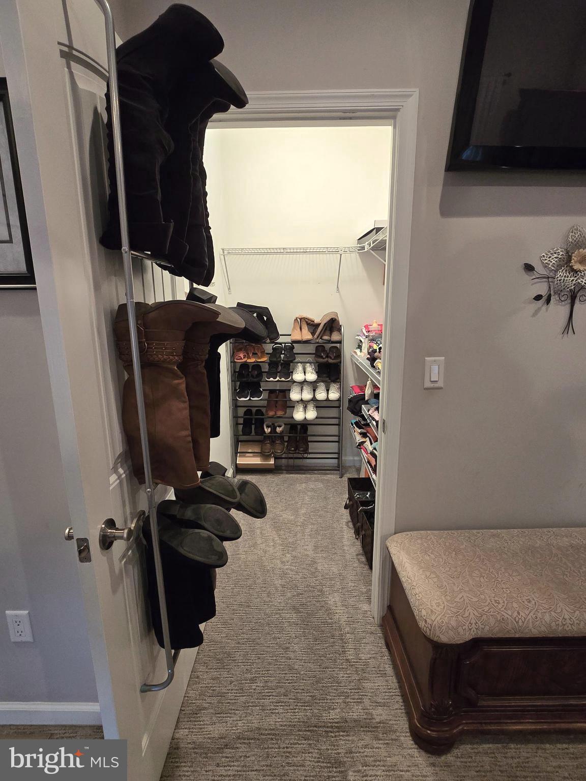 FEASTERVILLE - Residential