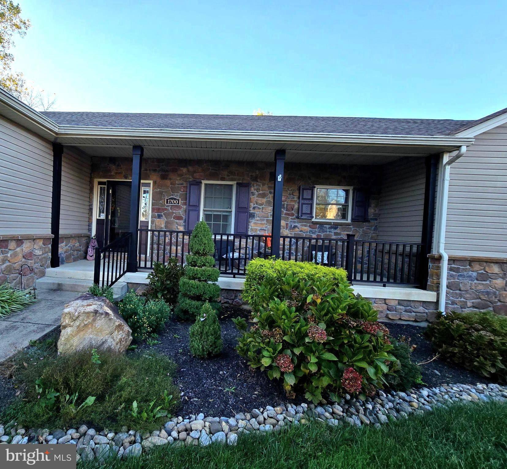 FEASTERVILLE - Residential