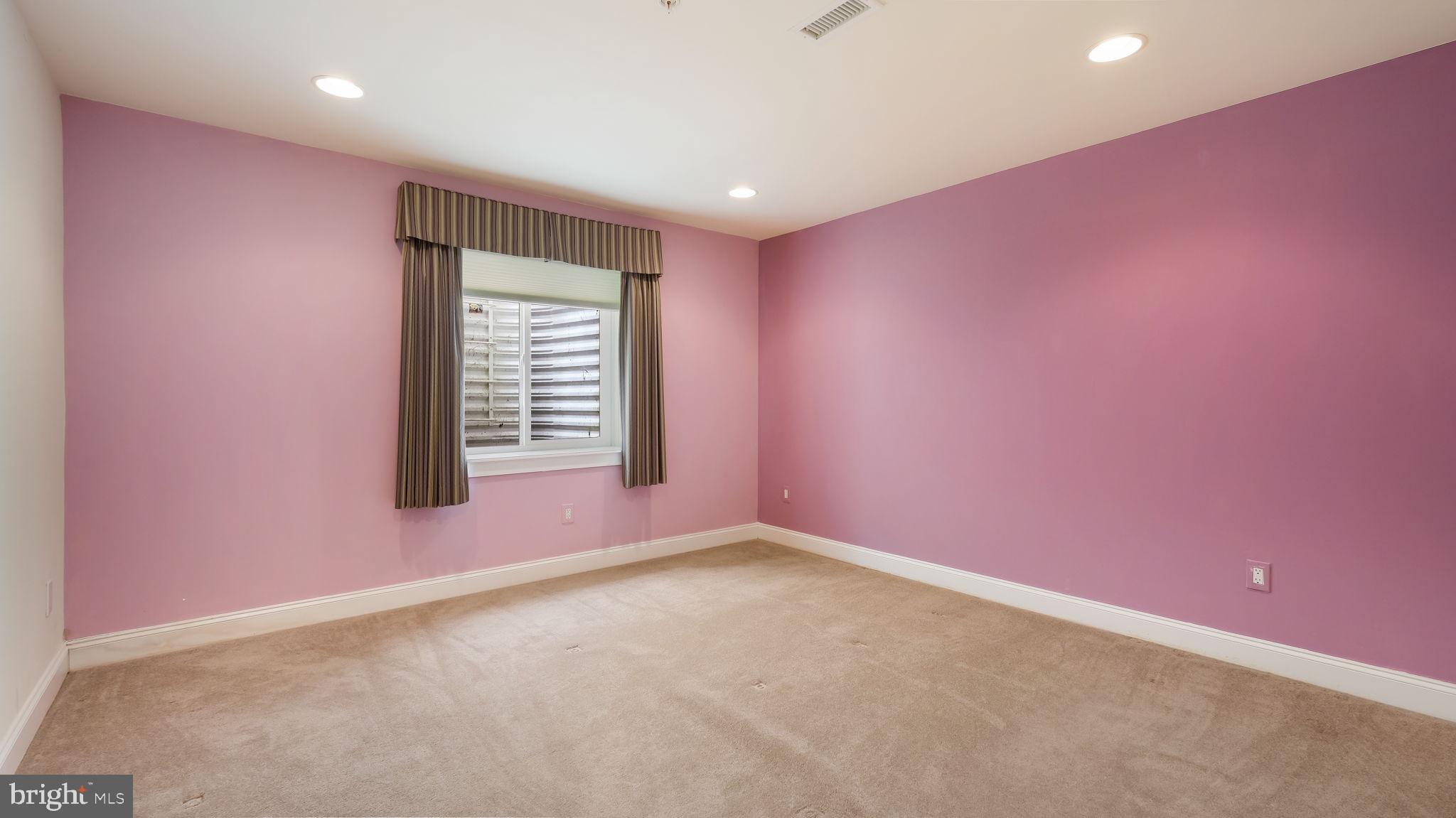 SPRING VALLEY ESTATES - Residential