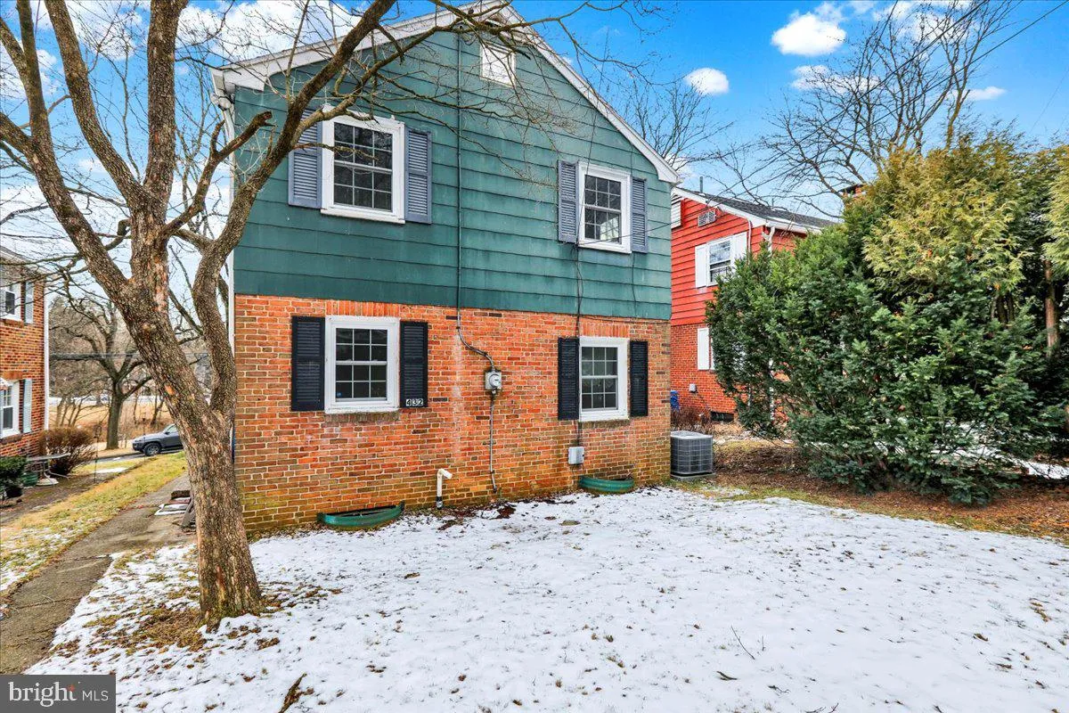 West Reading, Pennsylvania 19611, United States, 3 Bedrooms Bedrooms, ,1 BathroomBathrooms,Residential,Pending,19090