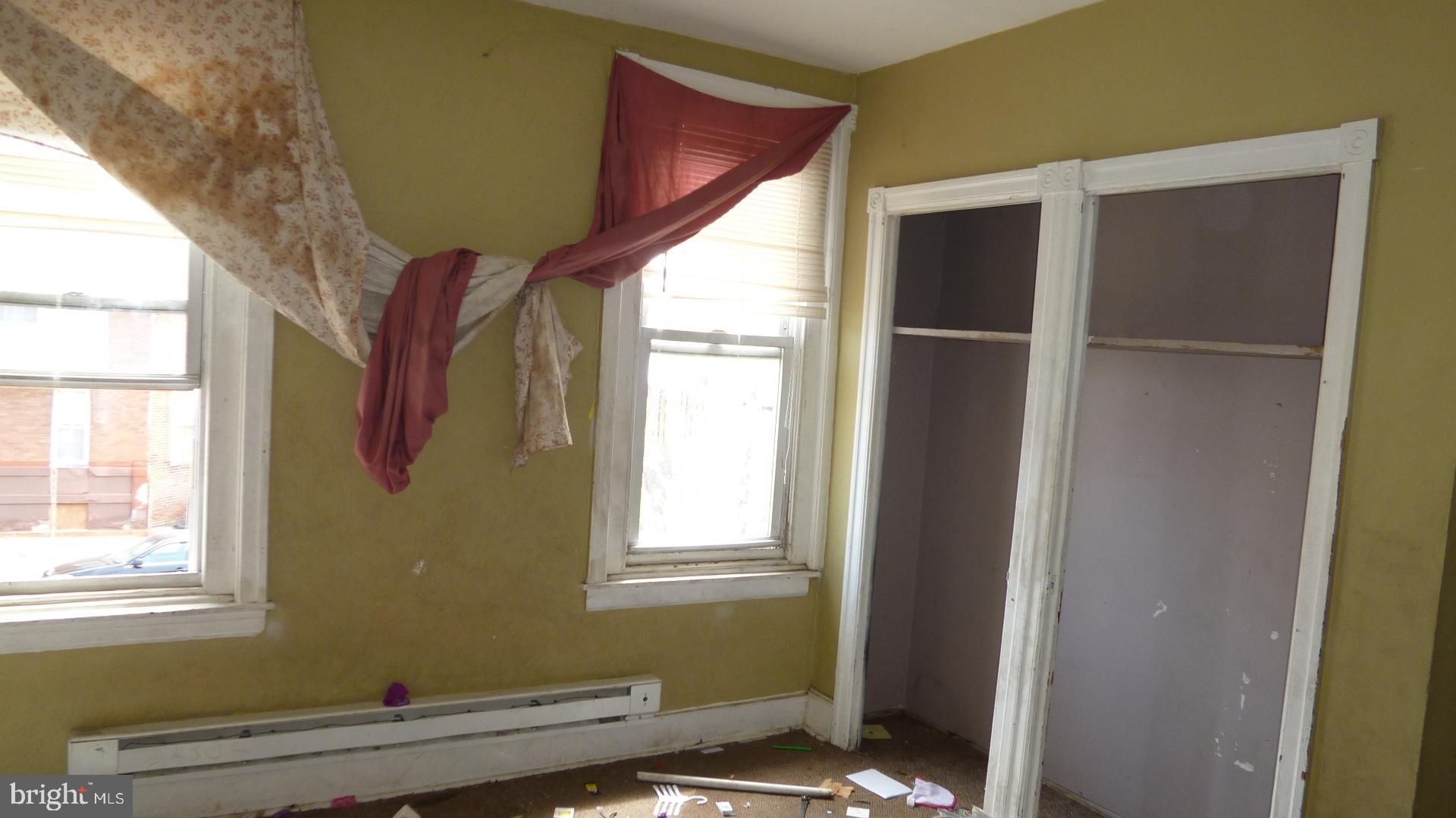 KENSINGTON - Residential