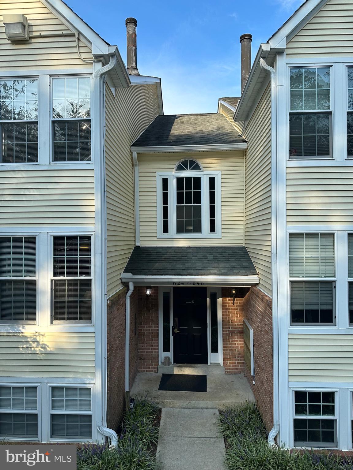 DEEP CREEK COMMONS - Residential Lease