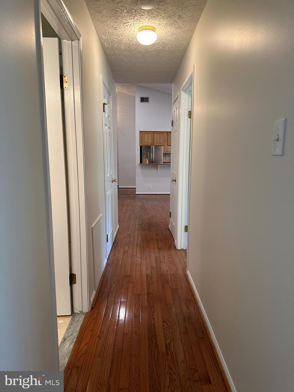 DEEP CREEK COMMONS - Residential Lease