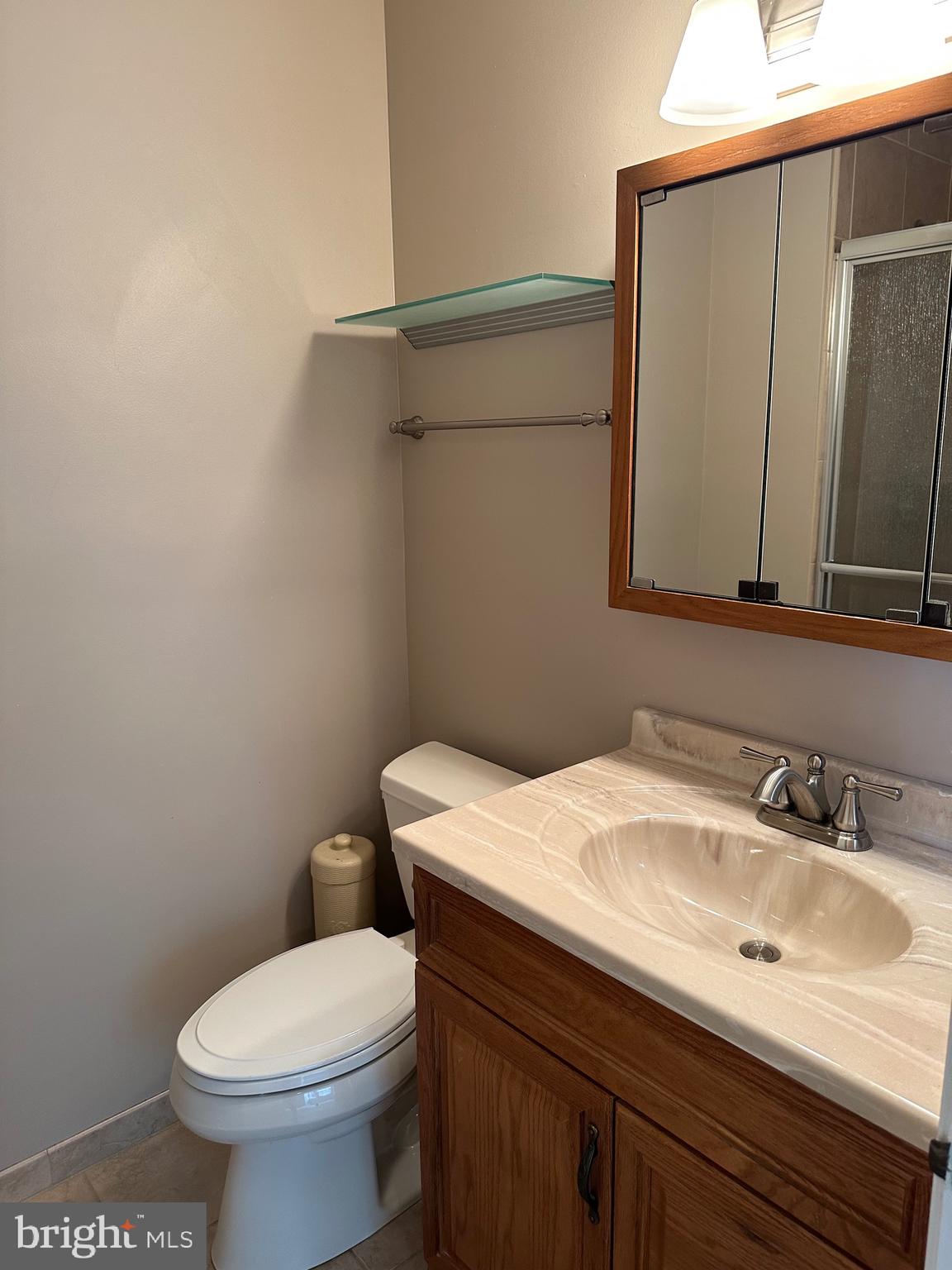 DEEP CREEK COMMONS - Residential Lease