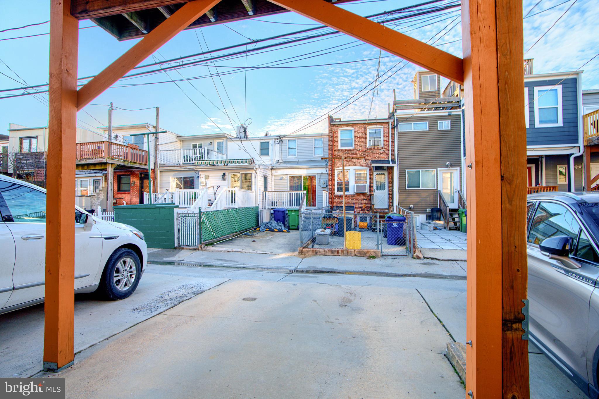 LOCUST POINT - Residential