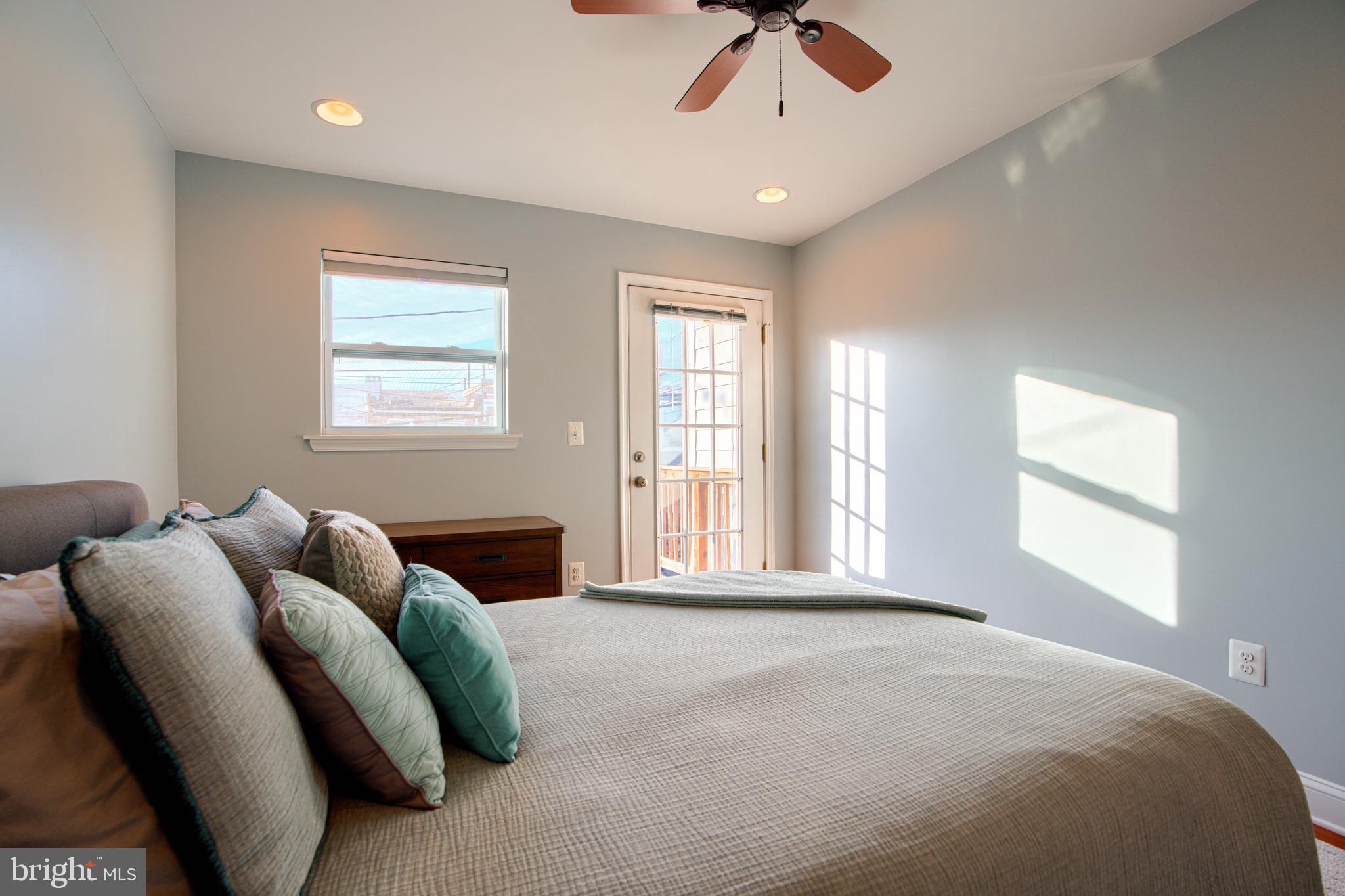 LOCUST POINT - Residential