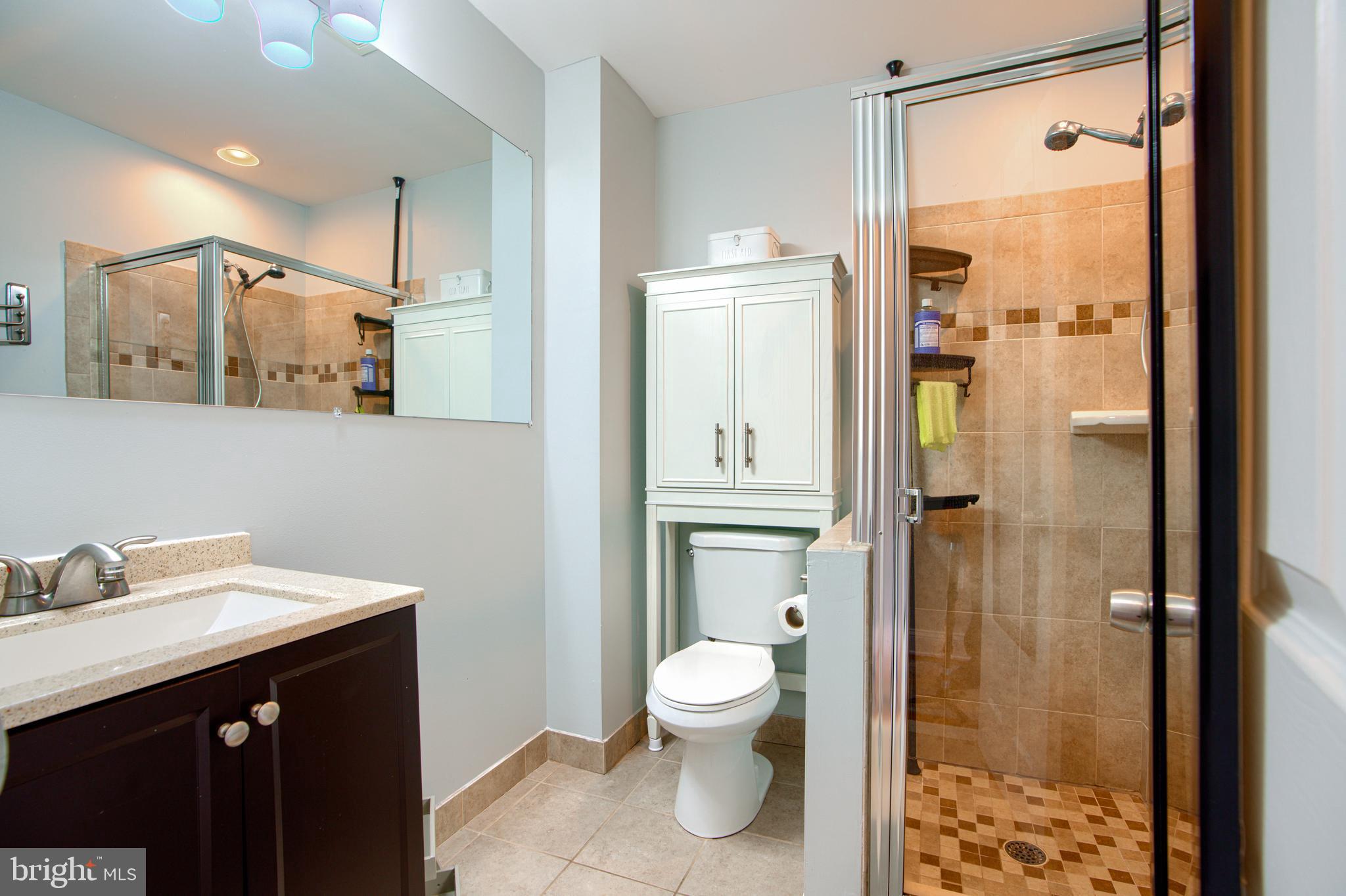 LOCUST POINT - Residential