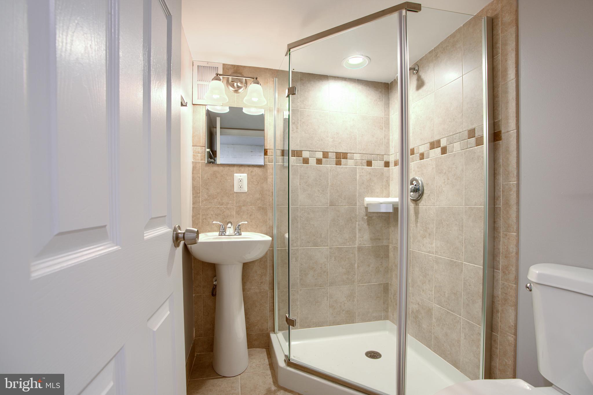 LOCUST POINT - Residential