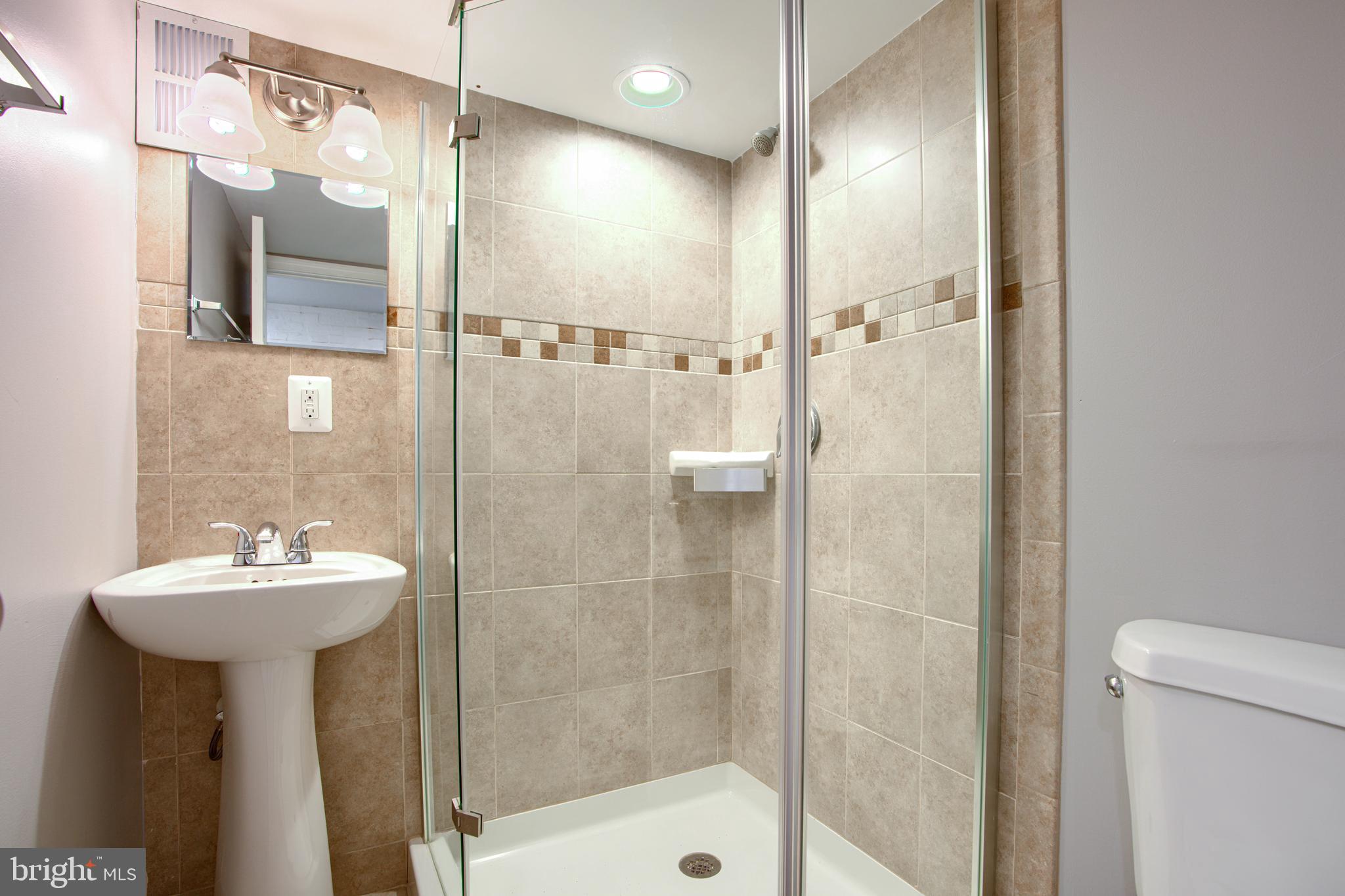 LOCUST POINT - Residential