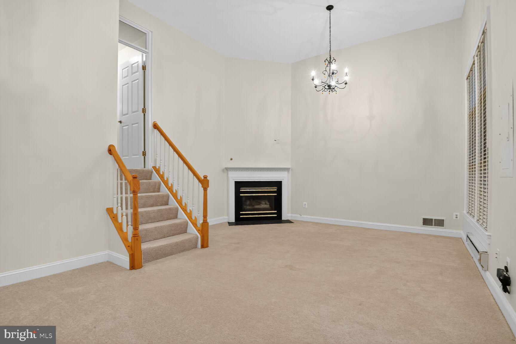 RESTON - Residential Lease