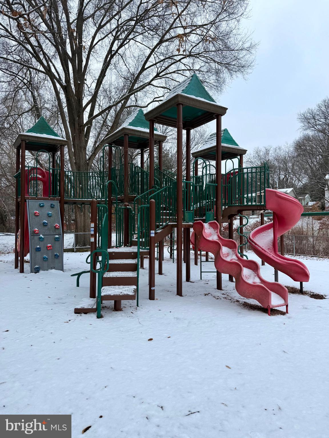 DIAMOND FARMS - Residential