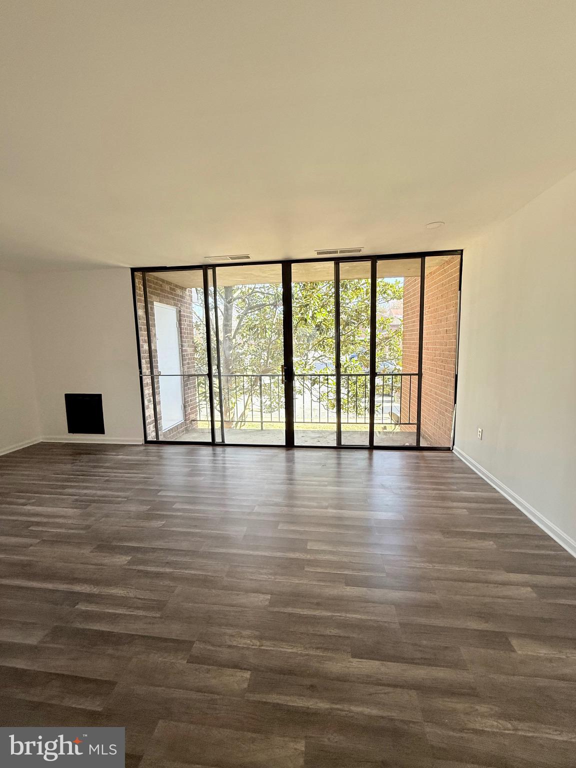 DIAMOND FARMS - Residential