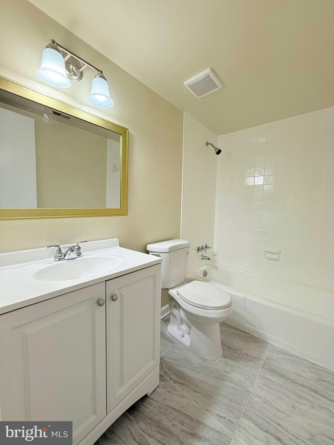 DIAMOND FARMS - Residential