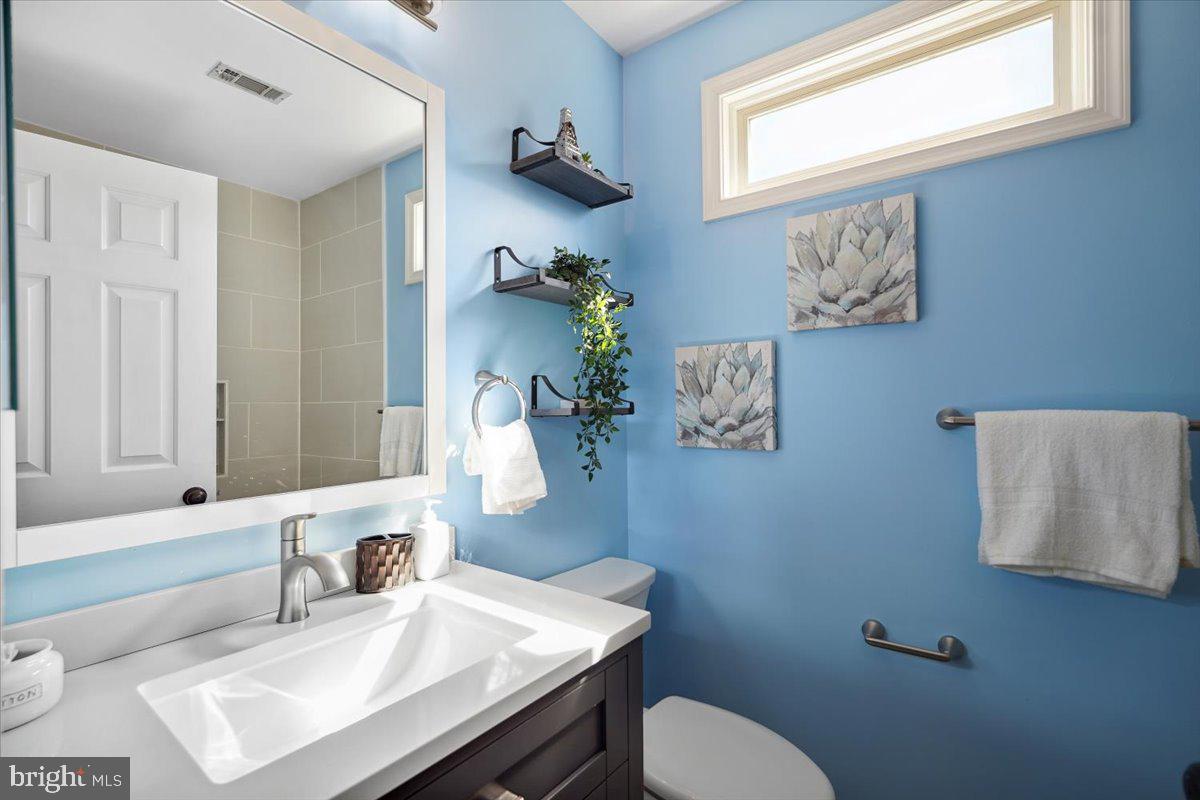 CHARLESTON COLLECTION - Residential