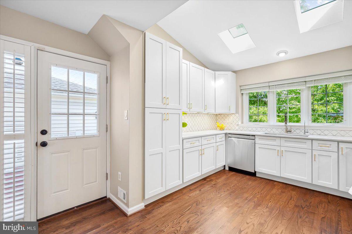 CHARLESTON COLLECTION - Residential