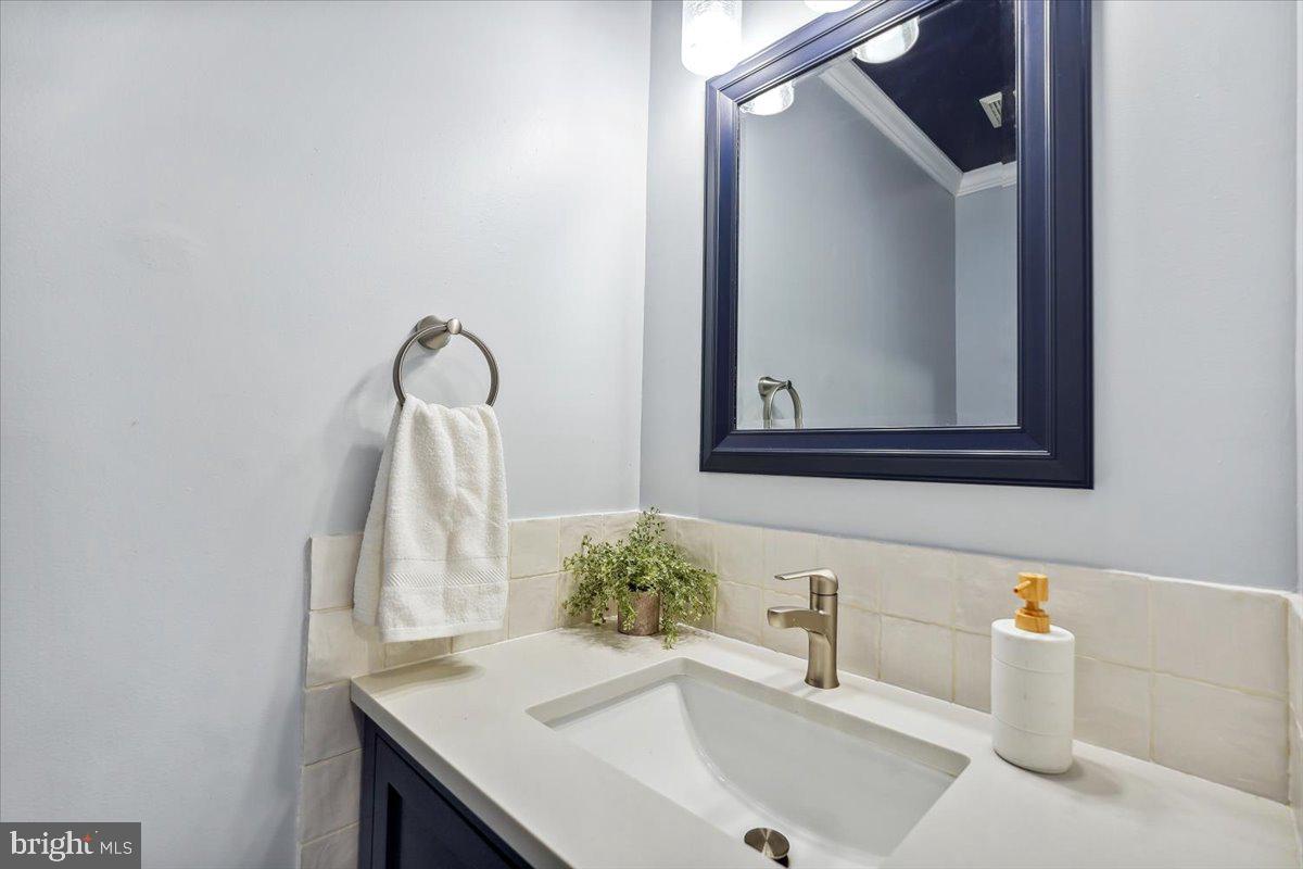 CHARLESTON COLLECTION - Residential