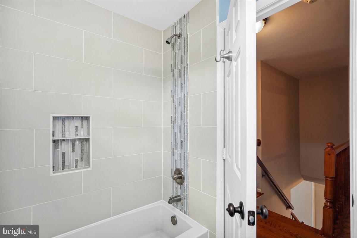 CHARLESTON COLLECTION - Residential