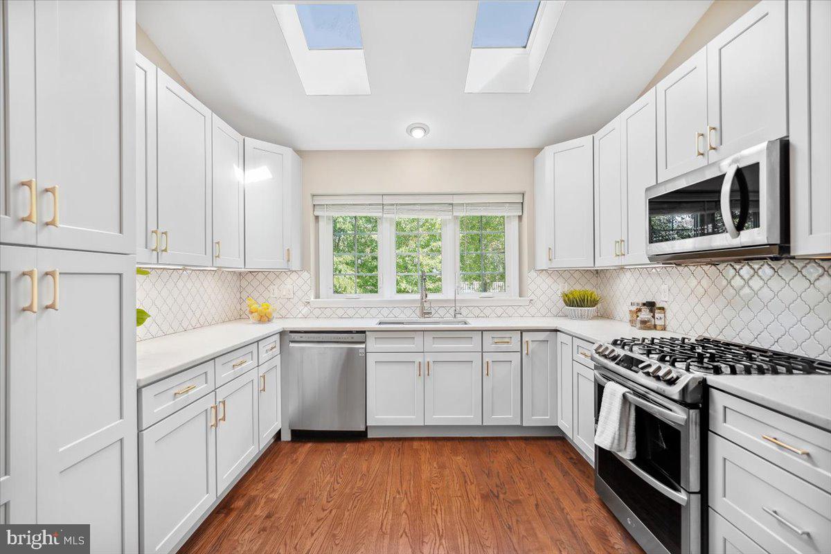 CHARLESTON COLLECTION - Residential