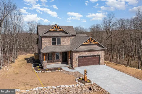 107 S Honeysuckle Drive, Hazle Township, PA MLS: PALU2002084
