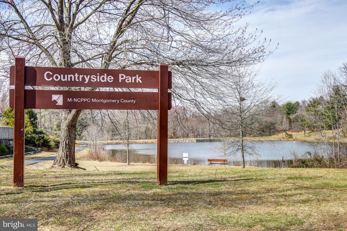 COUNTRYSIDE - Residential