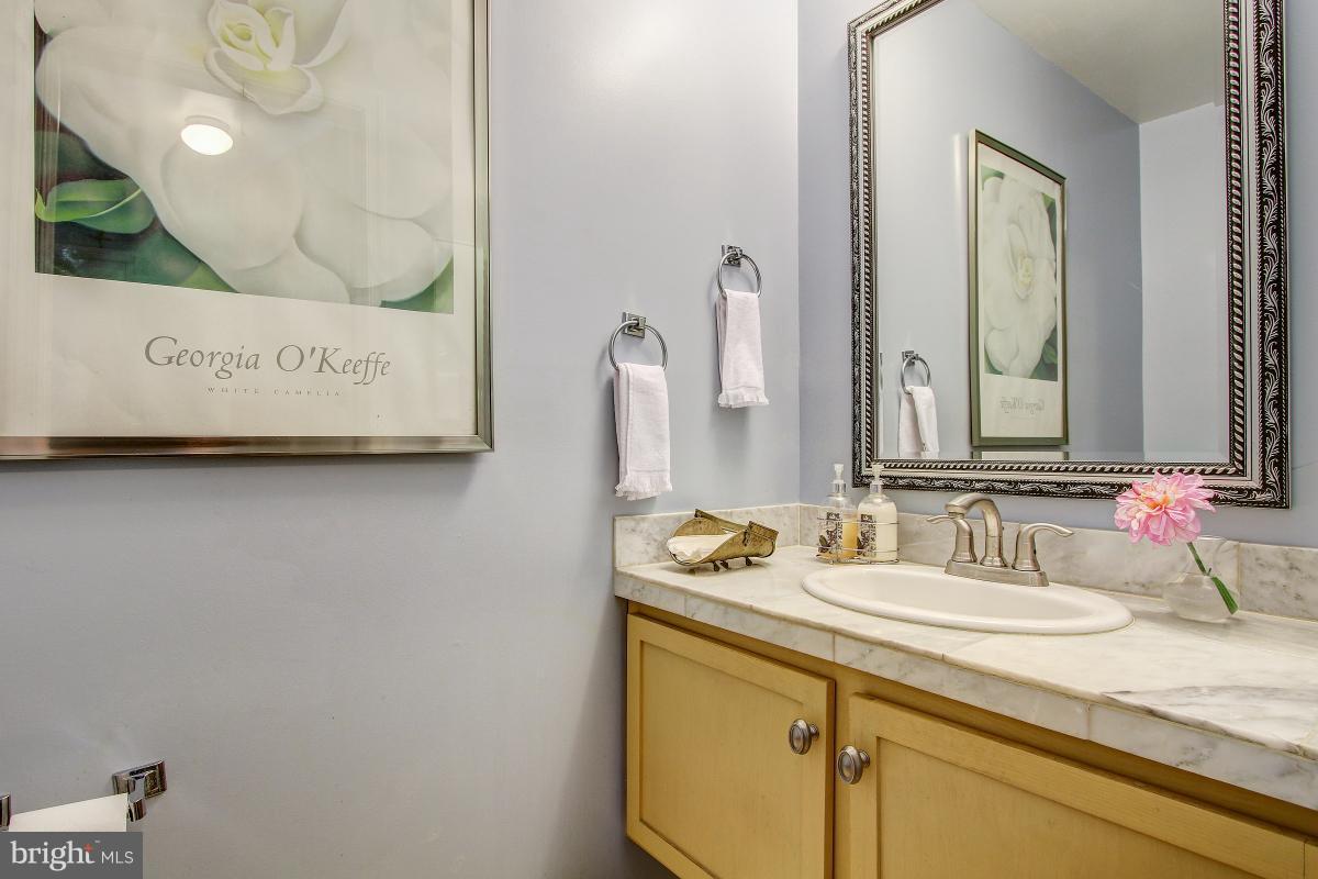 COUNTRYSIDE - Residential