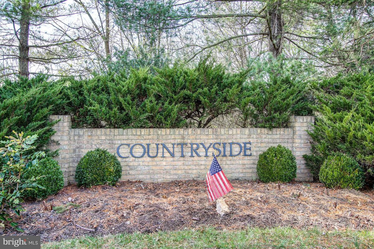 COUNTRYSIDE - Residential