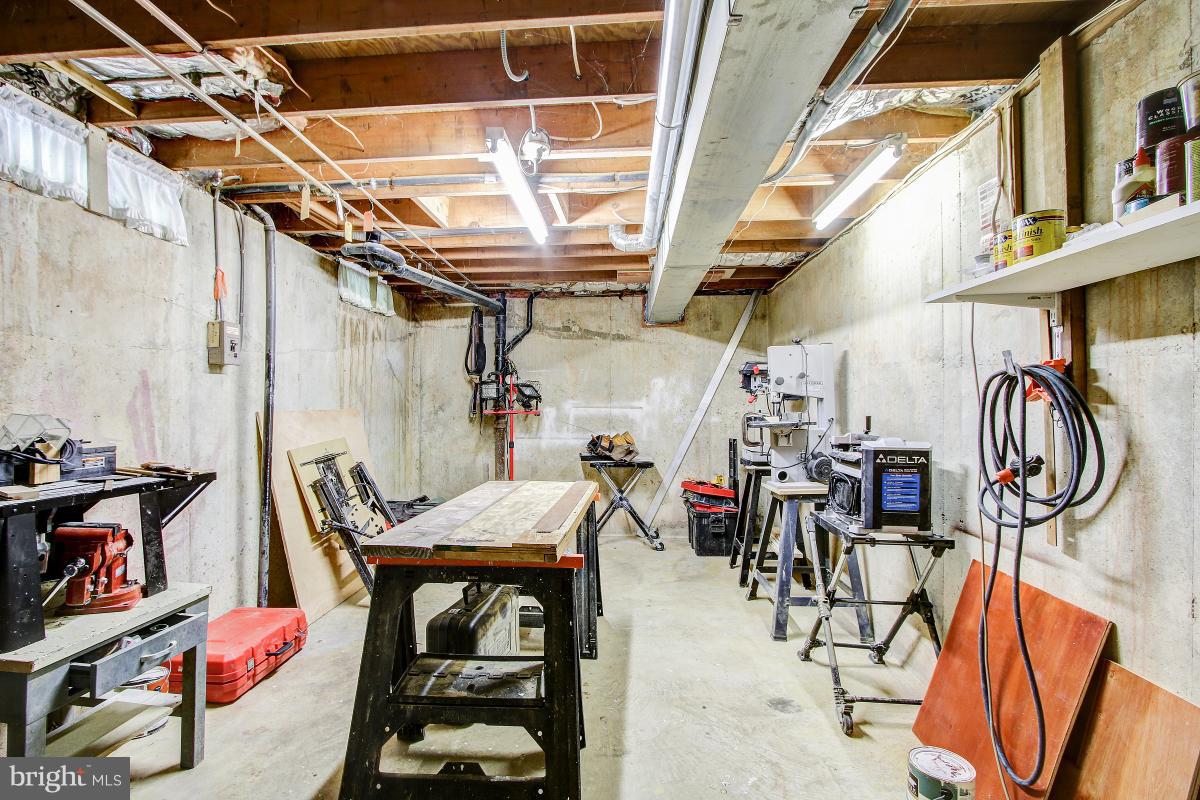 COUNTRYSIDE - Residential