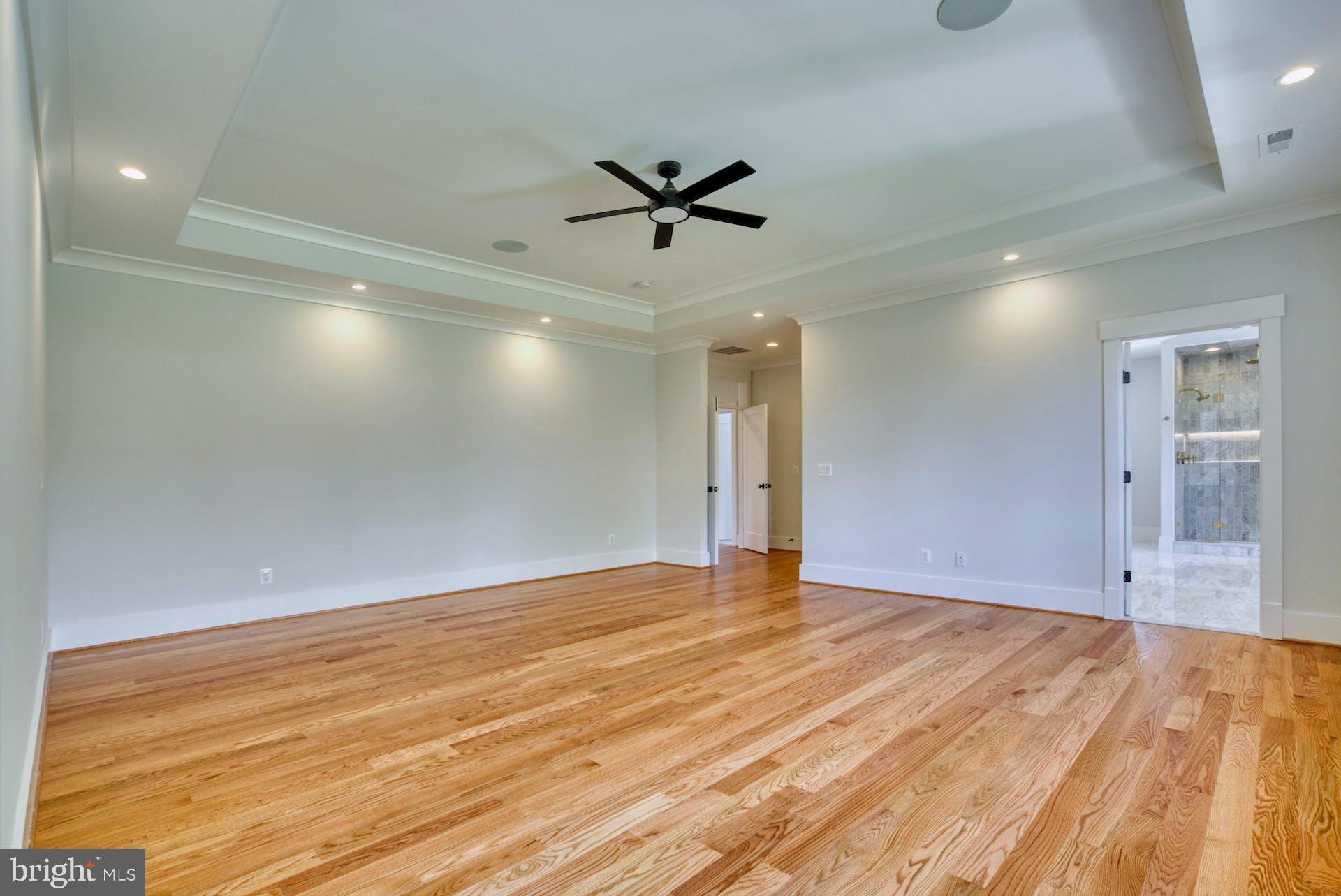 BROYHILLS MCLEAN ESTATES - Residential