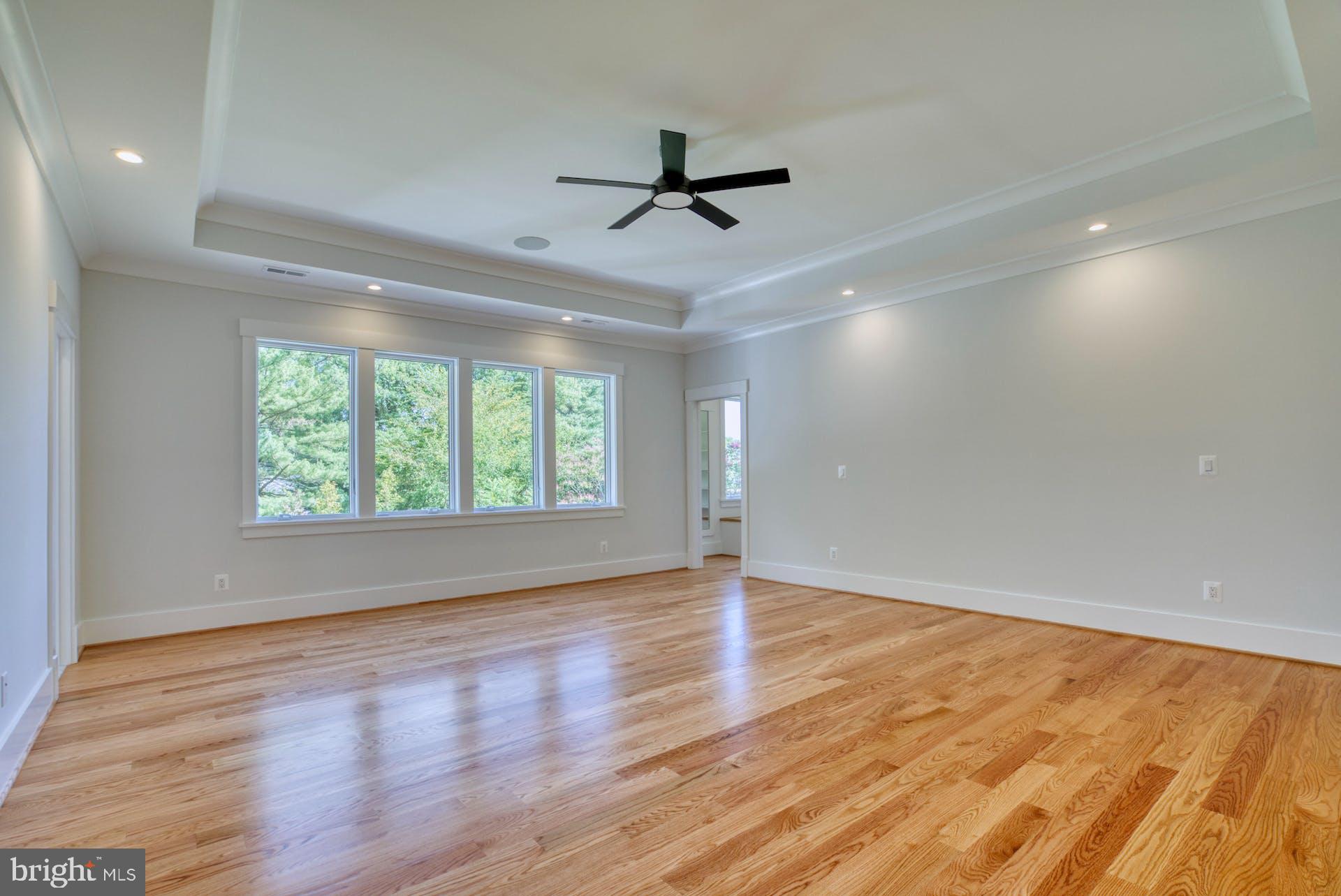 BROYHILLS MCLEAN ESTATES - Residential