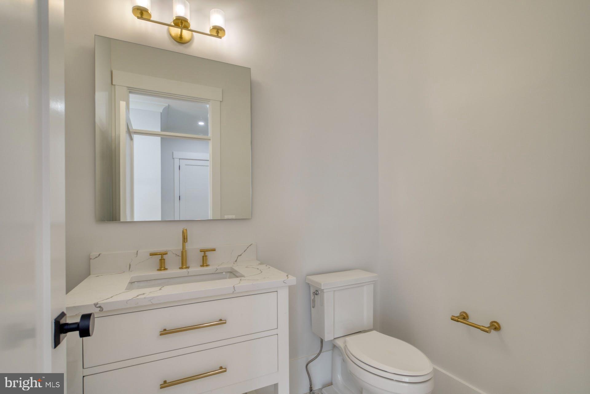 BROYHILLS MCLEAN ESTATES - Residential