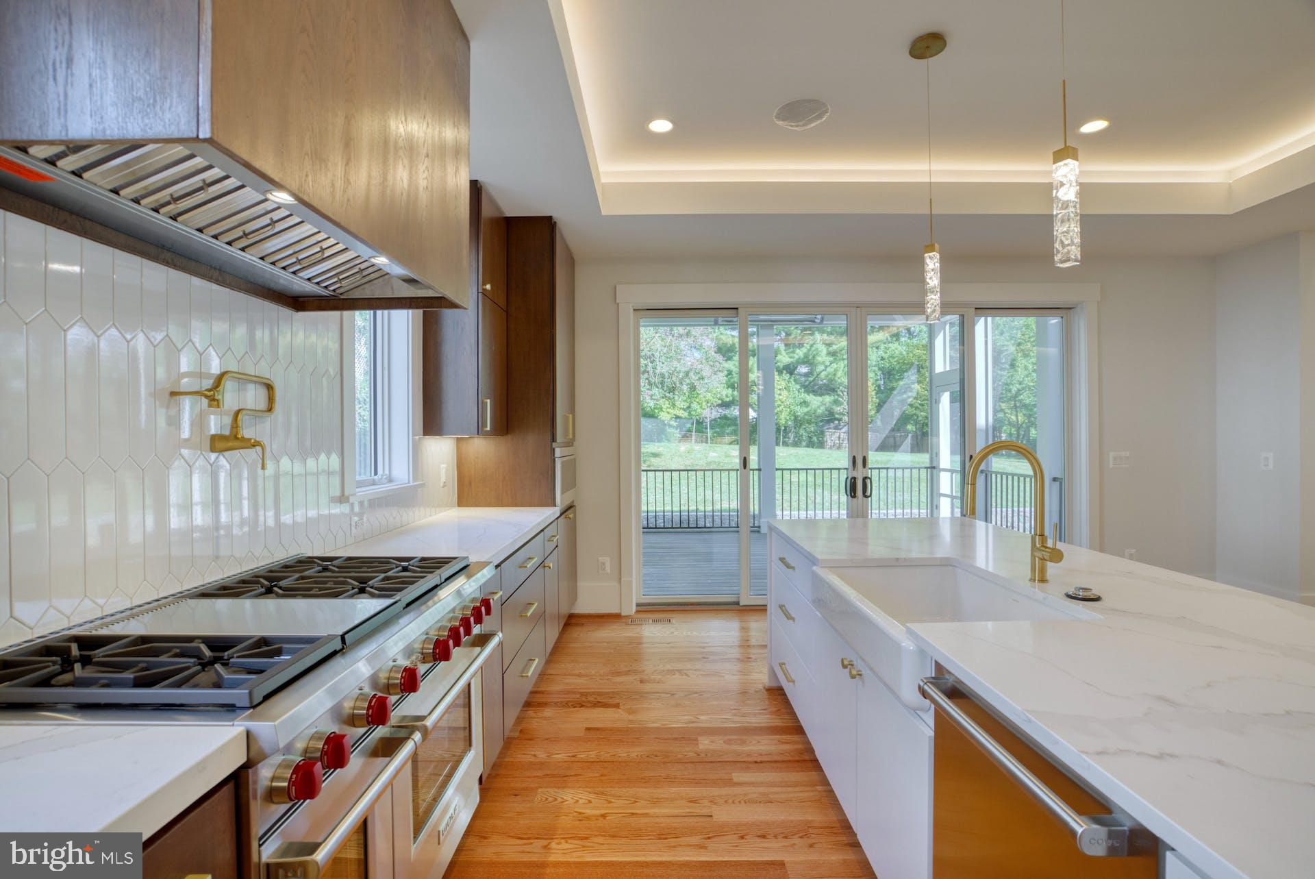 BROYHILLS MCLEAN ESTATES - Residential