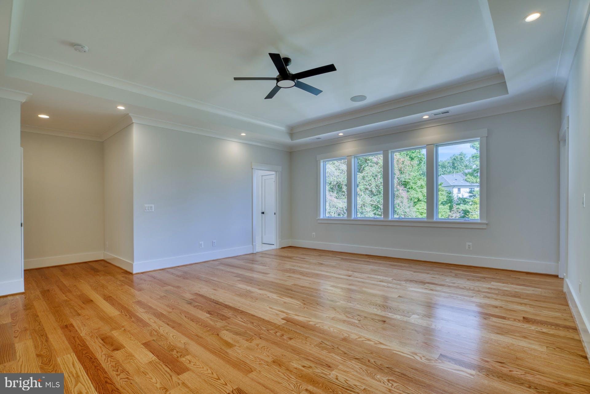 BROYHILLS MCLEAN ESTATES - Residential