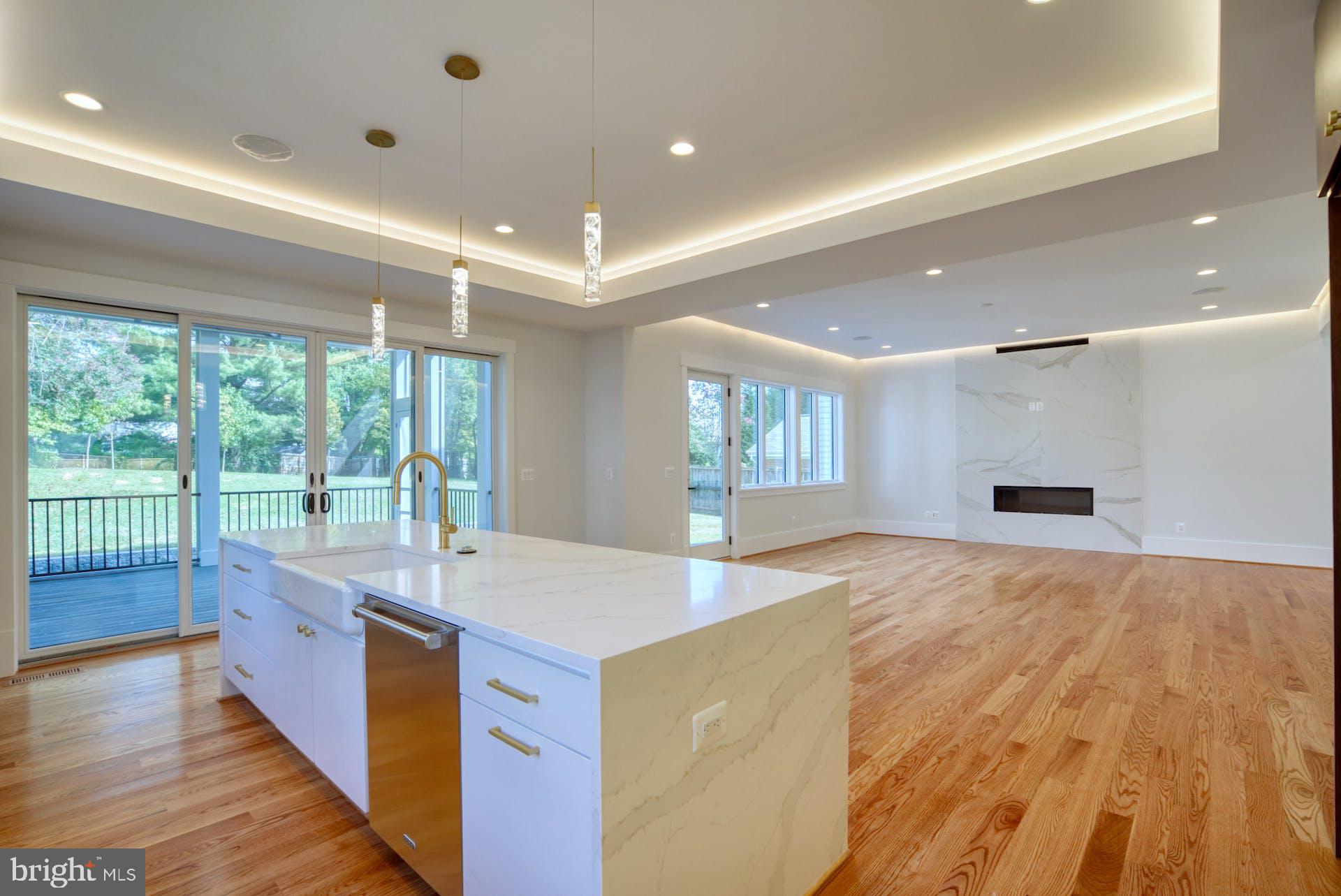 BROYHILLS MCLEAN ESTATES - Residential