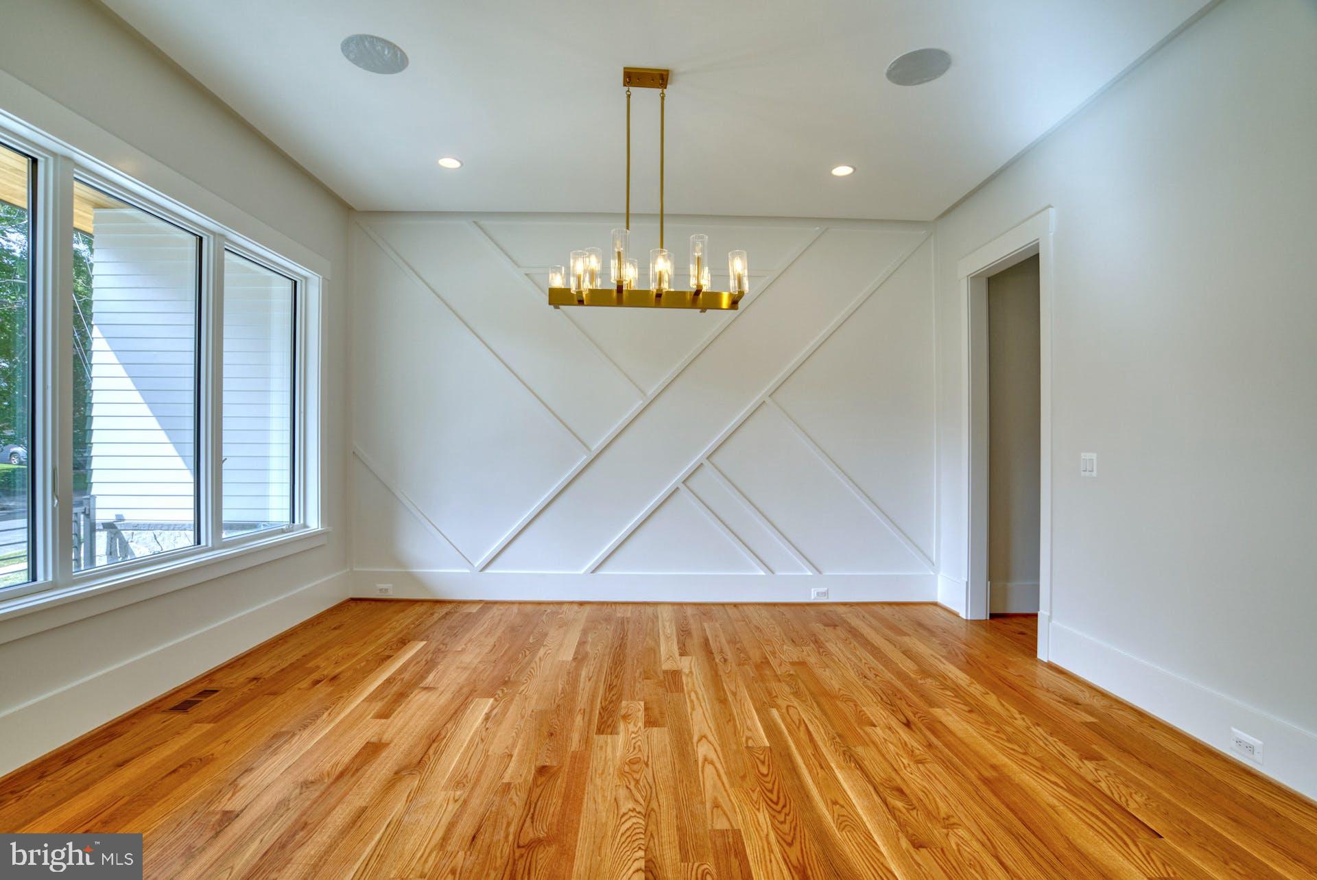 BROYHILLS MCLEAN ESTATES - Residential