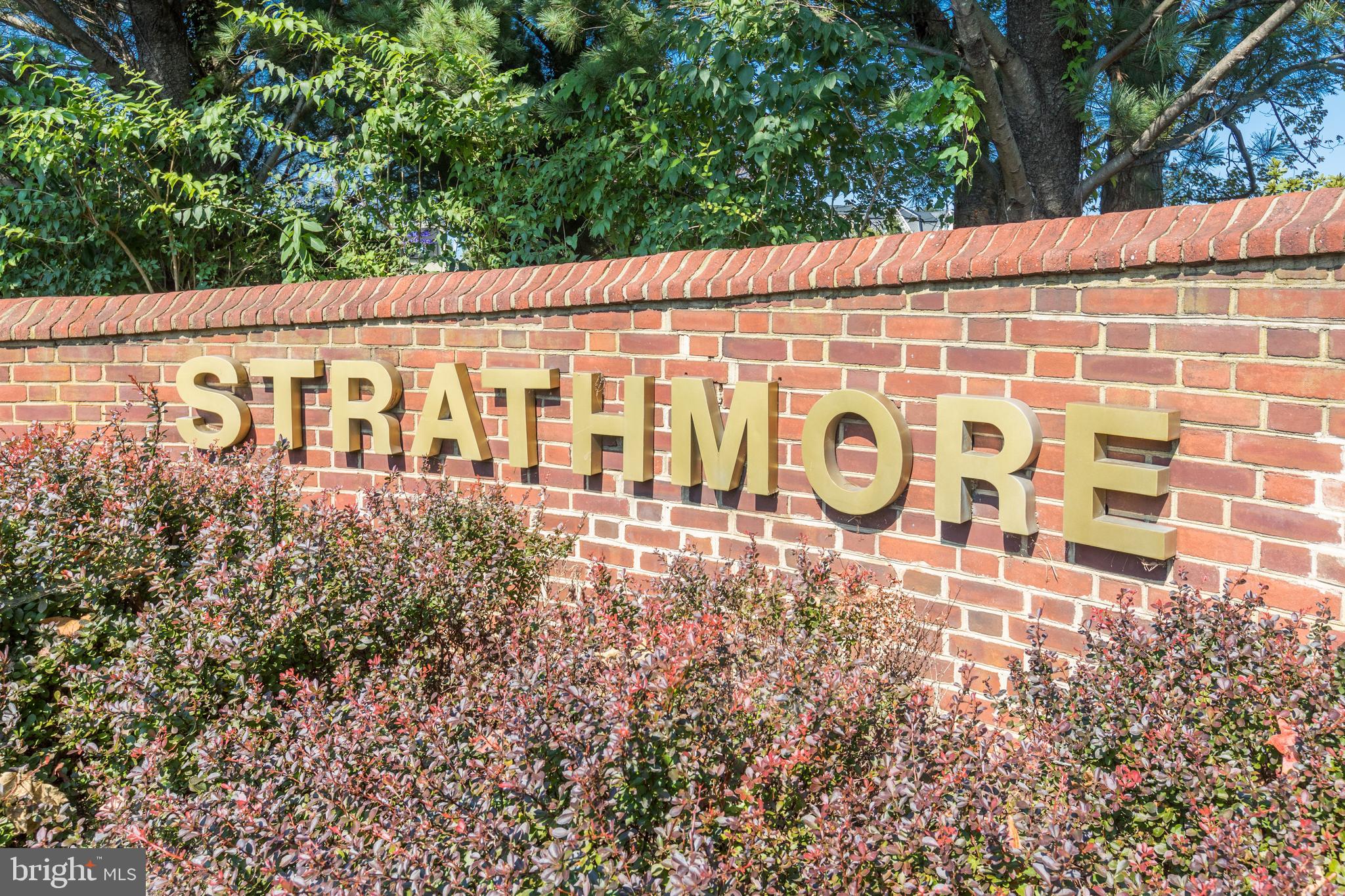 PARKSIDE CONDOMINIUMS - Residential