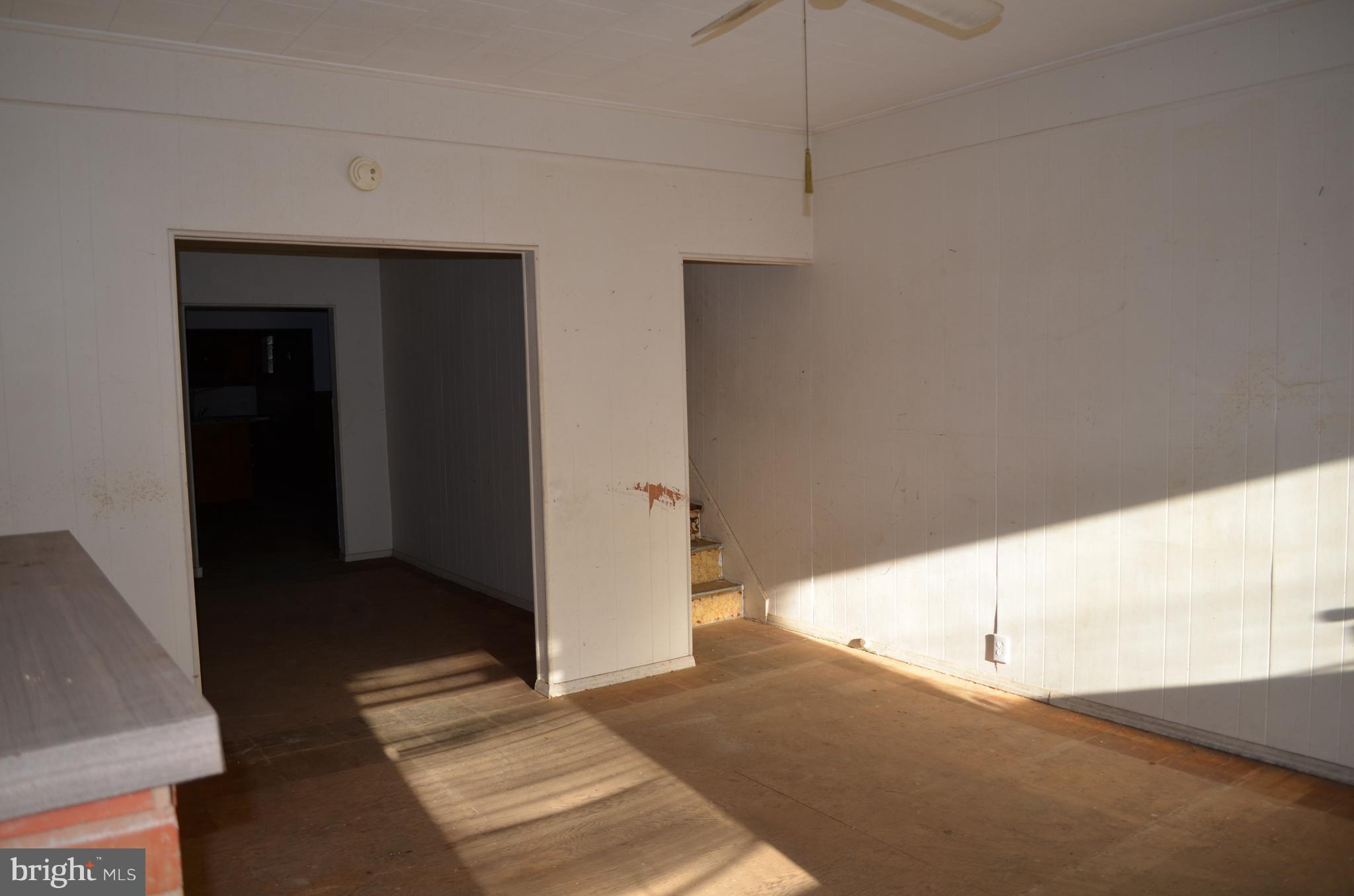 EAST FALLS - Residential